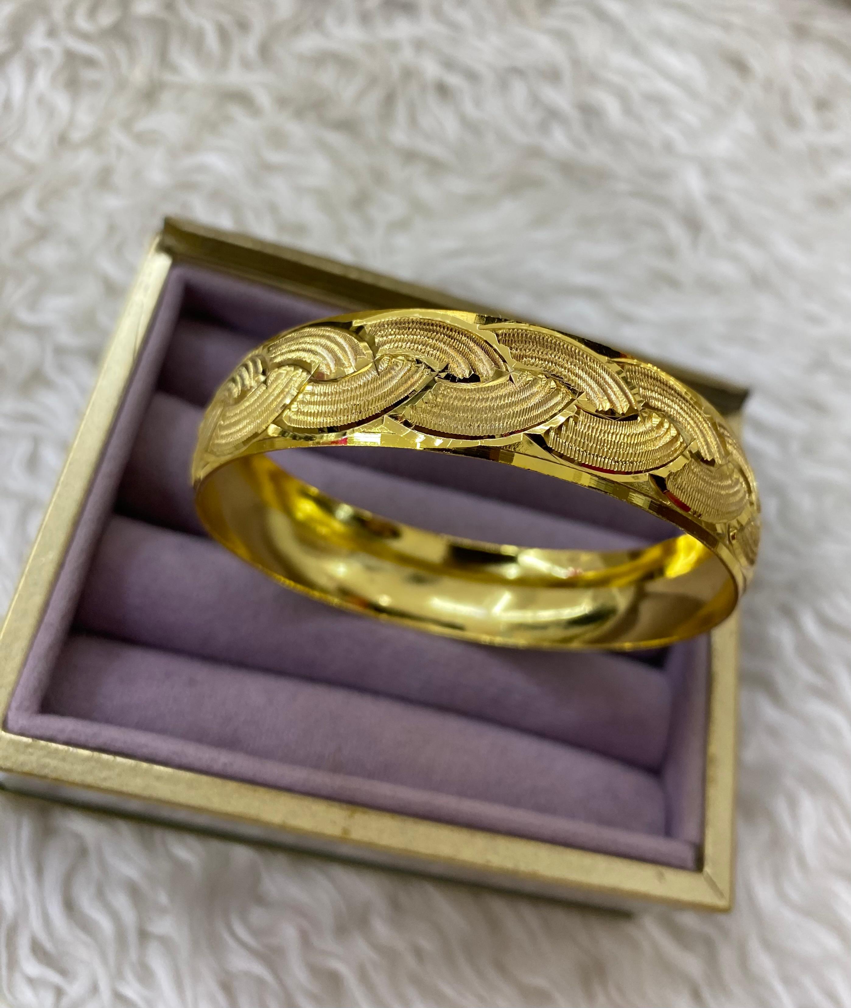 "Sonsuz Bağ" Desenli Kelepçe Bilezik (60mm)