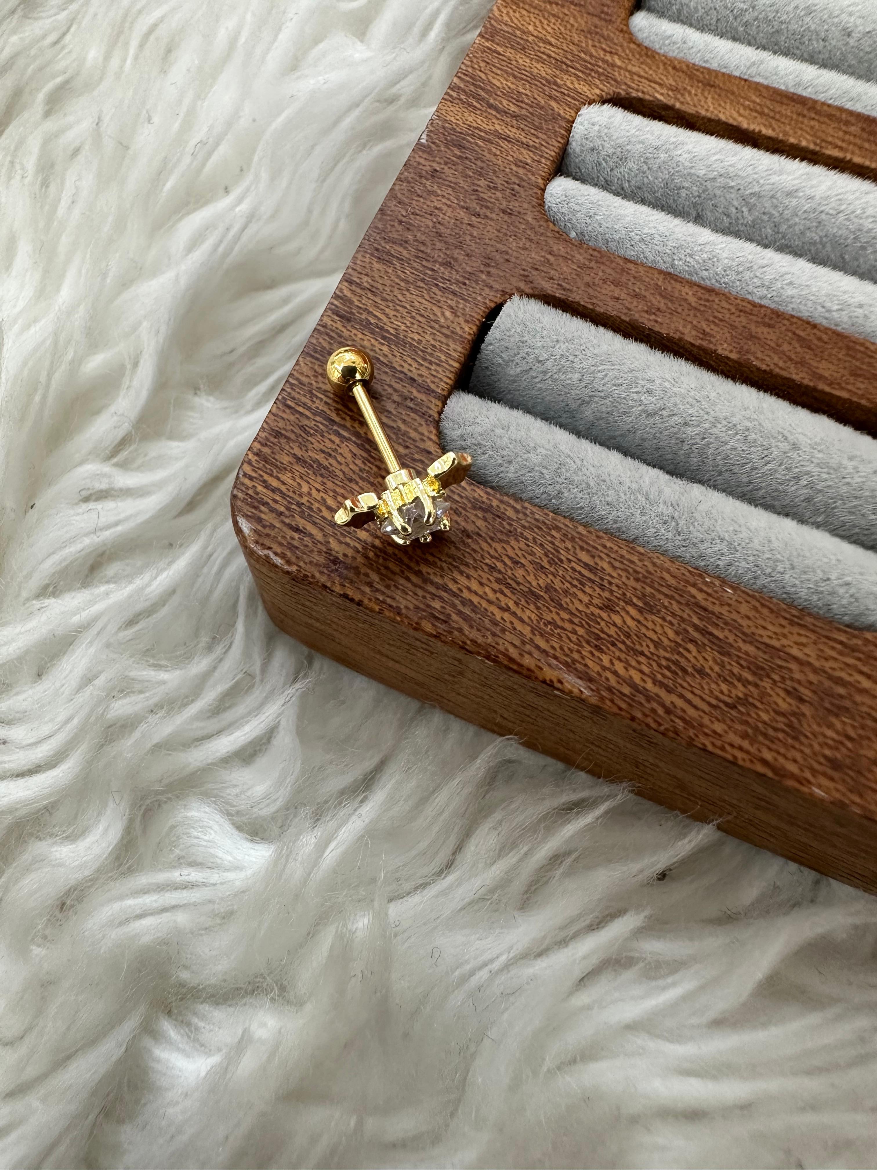 💎🌟💫 IŞILTILI TAKIM YILDIZI: ÜÇ TAŞLI YILDIZ PIERCING 