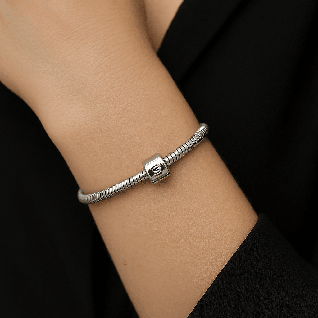 Çelik Charm Bileklik – Love Yazılı (18cm)