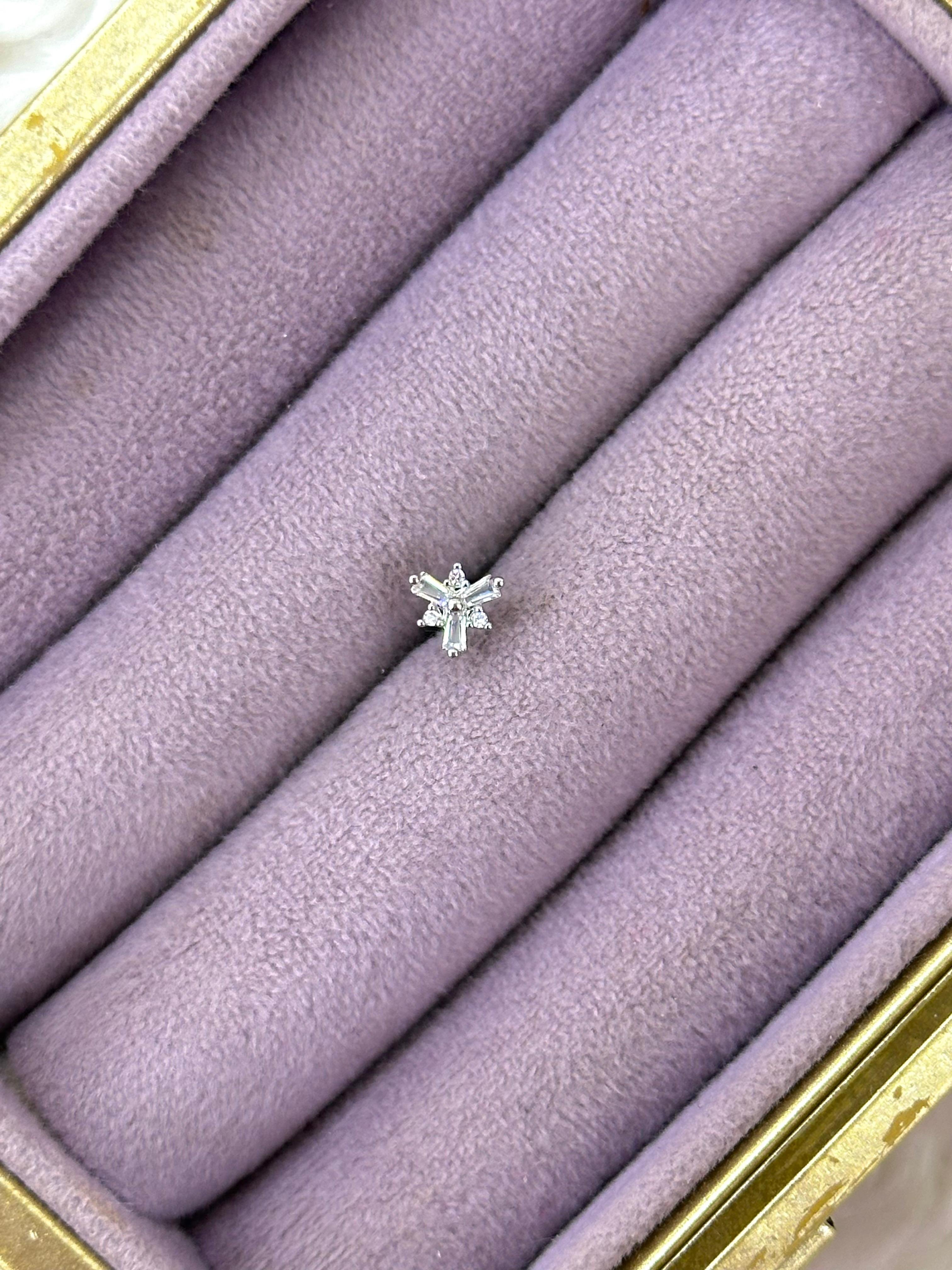 Kar Tanesi Baget Zirkon Çelik Piercing ❄️✨