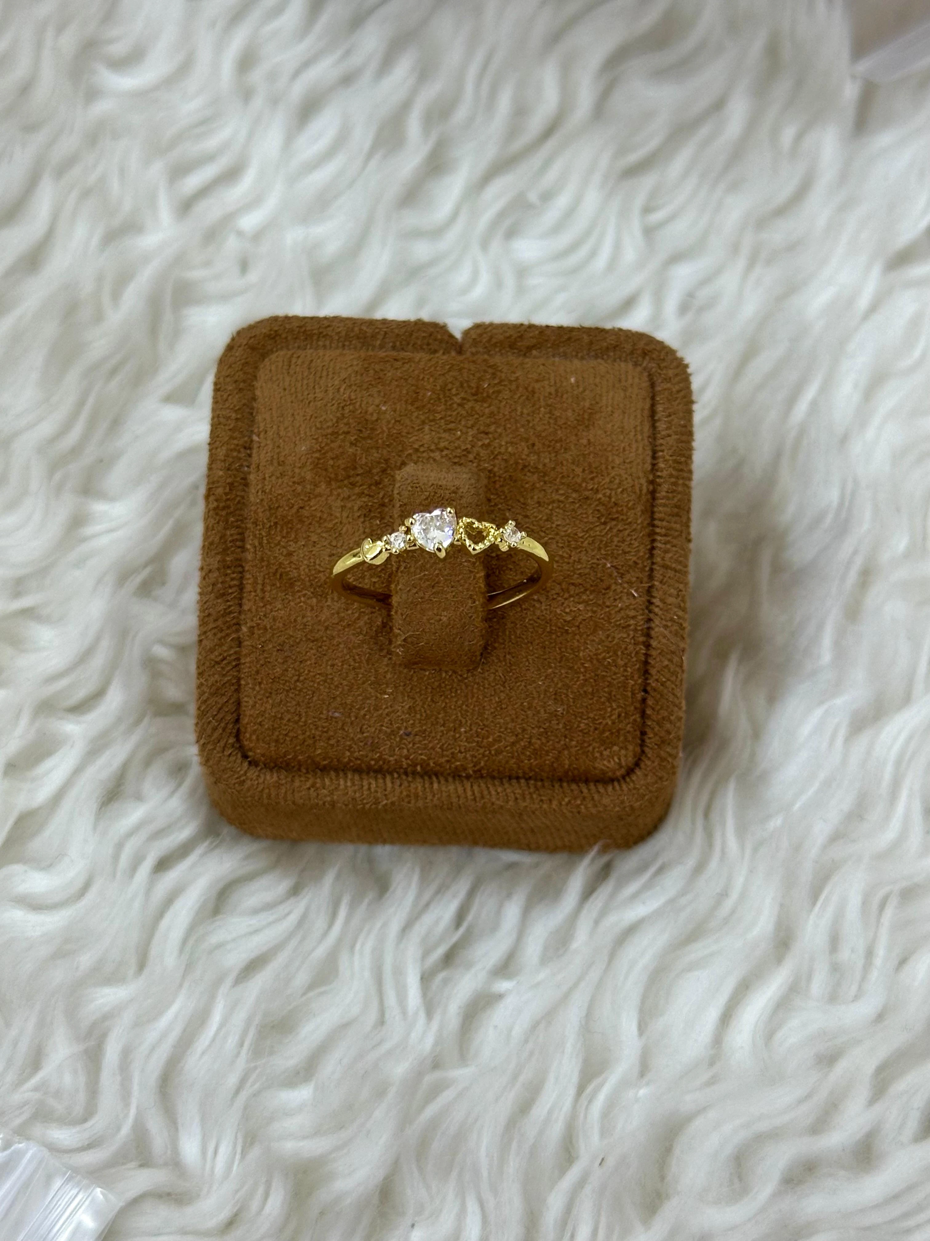 ✨ Altın Rüyası Kalp Serisi Yüzük ✨