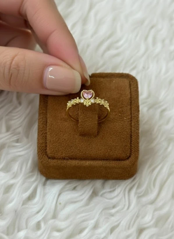 ✨ Kalp Taç Yüzük