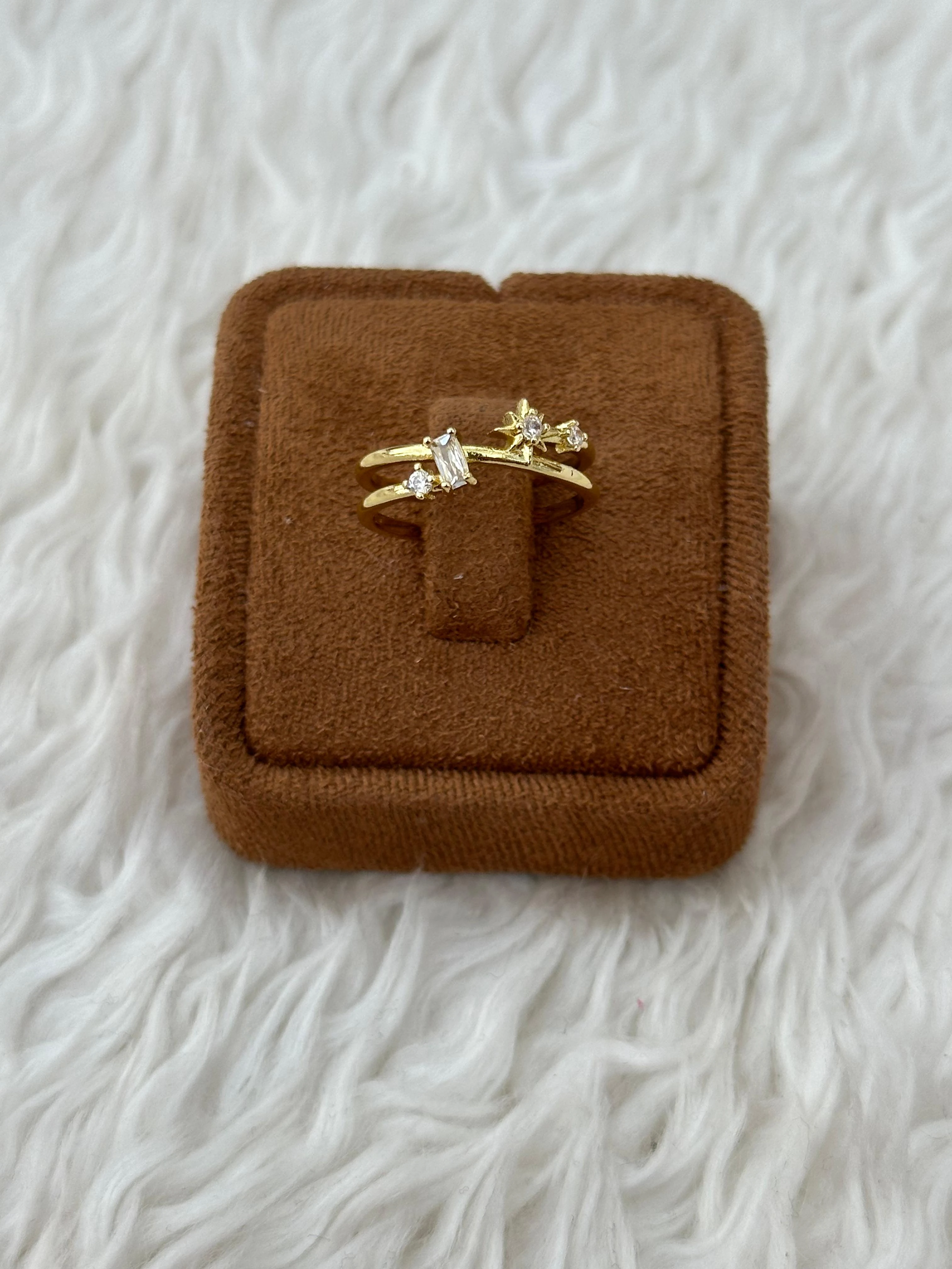 🌟Göz Kamaştıran Zarafet: Nova Çift Bant Yüzük