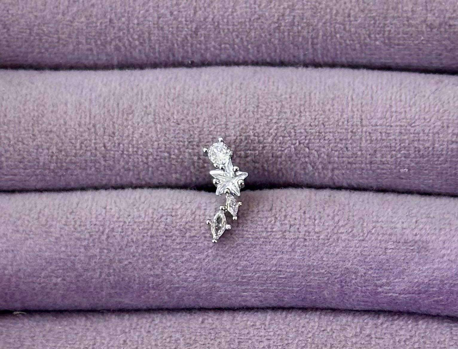 🌟 Kayar Yıldız Kümesi Piercing