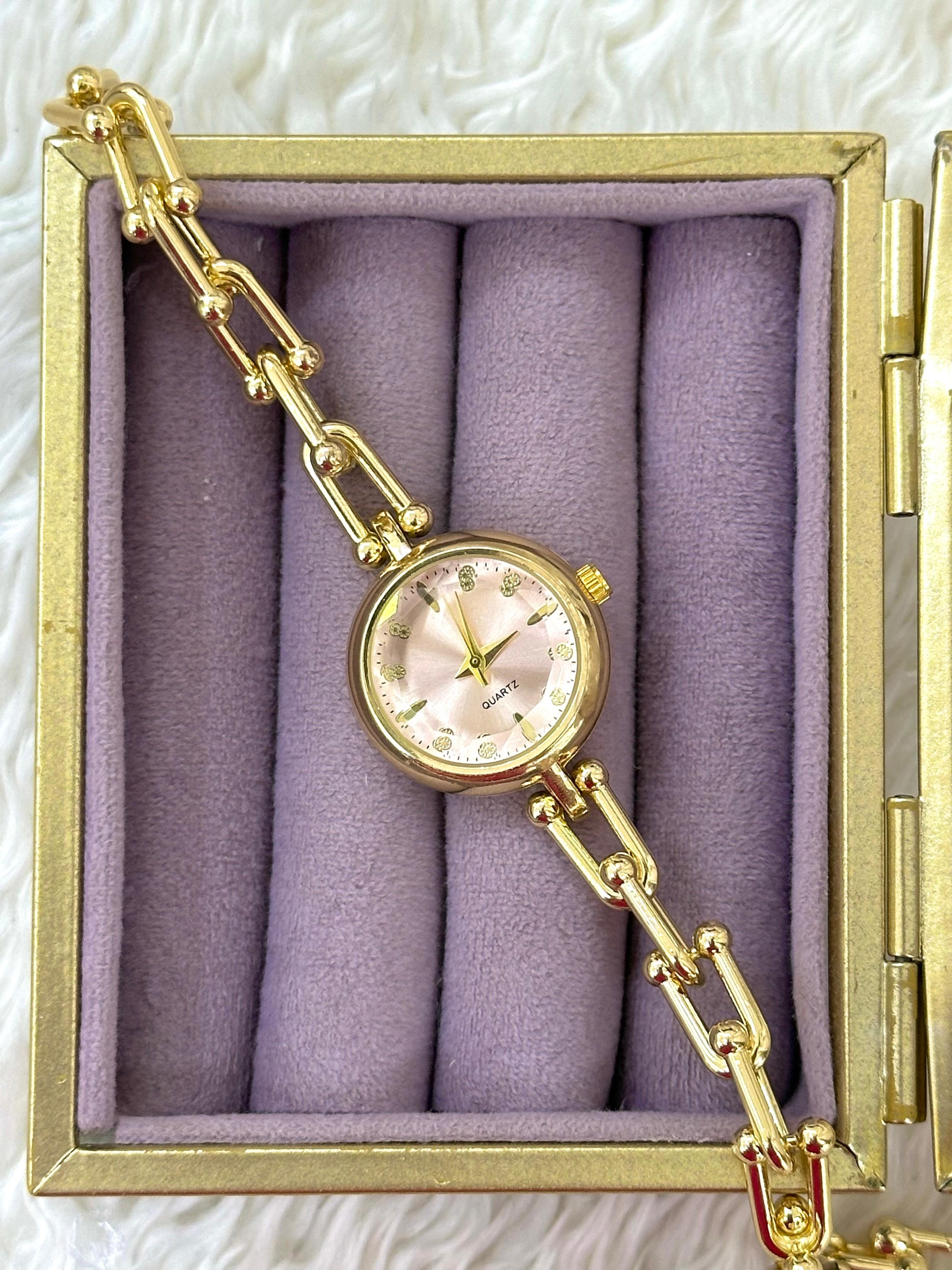 Bayan Tiffany Saat 