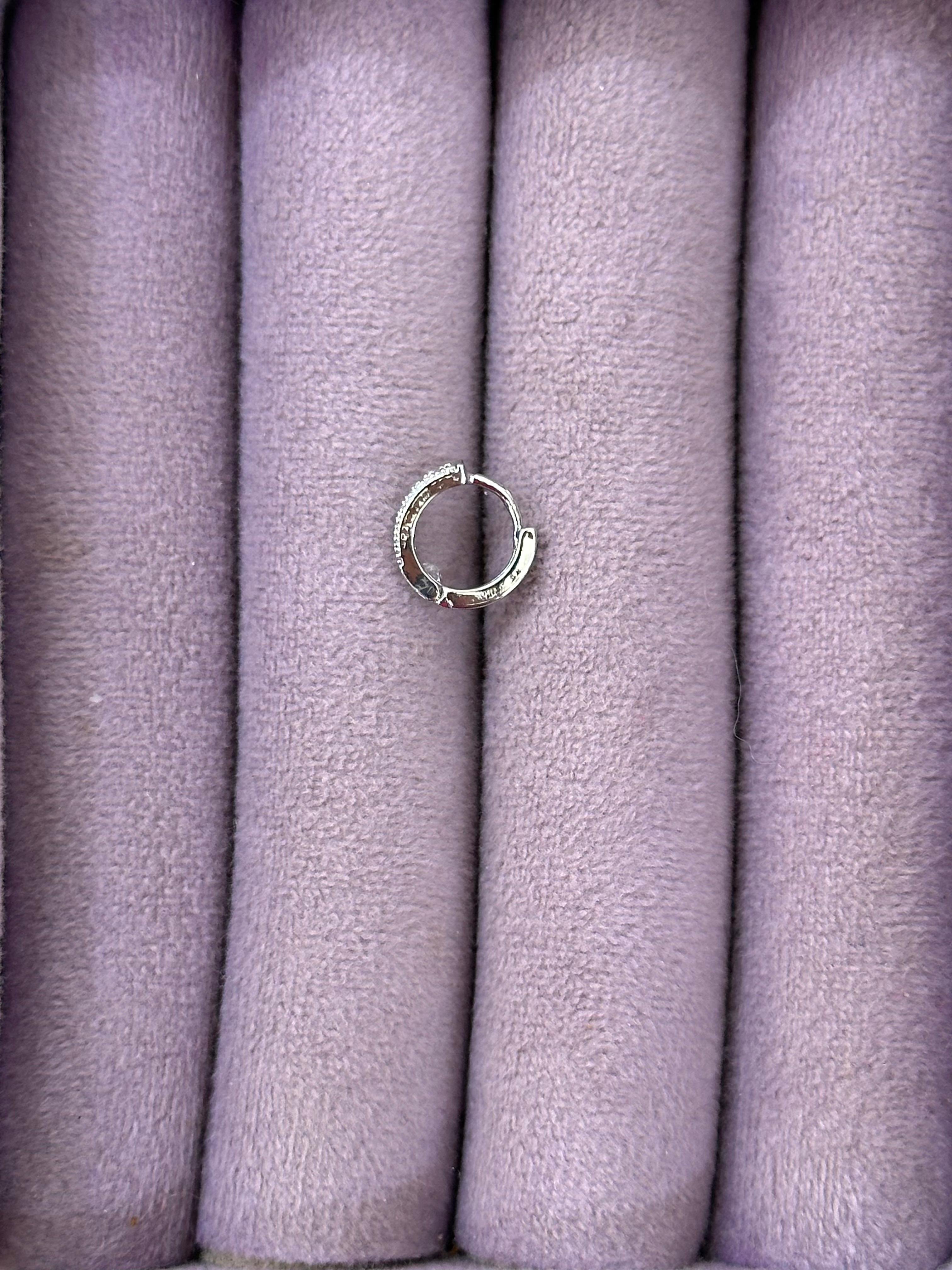  Taşlı Yuvarlak Işıltı Piercing