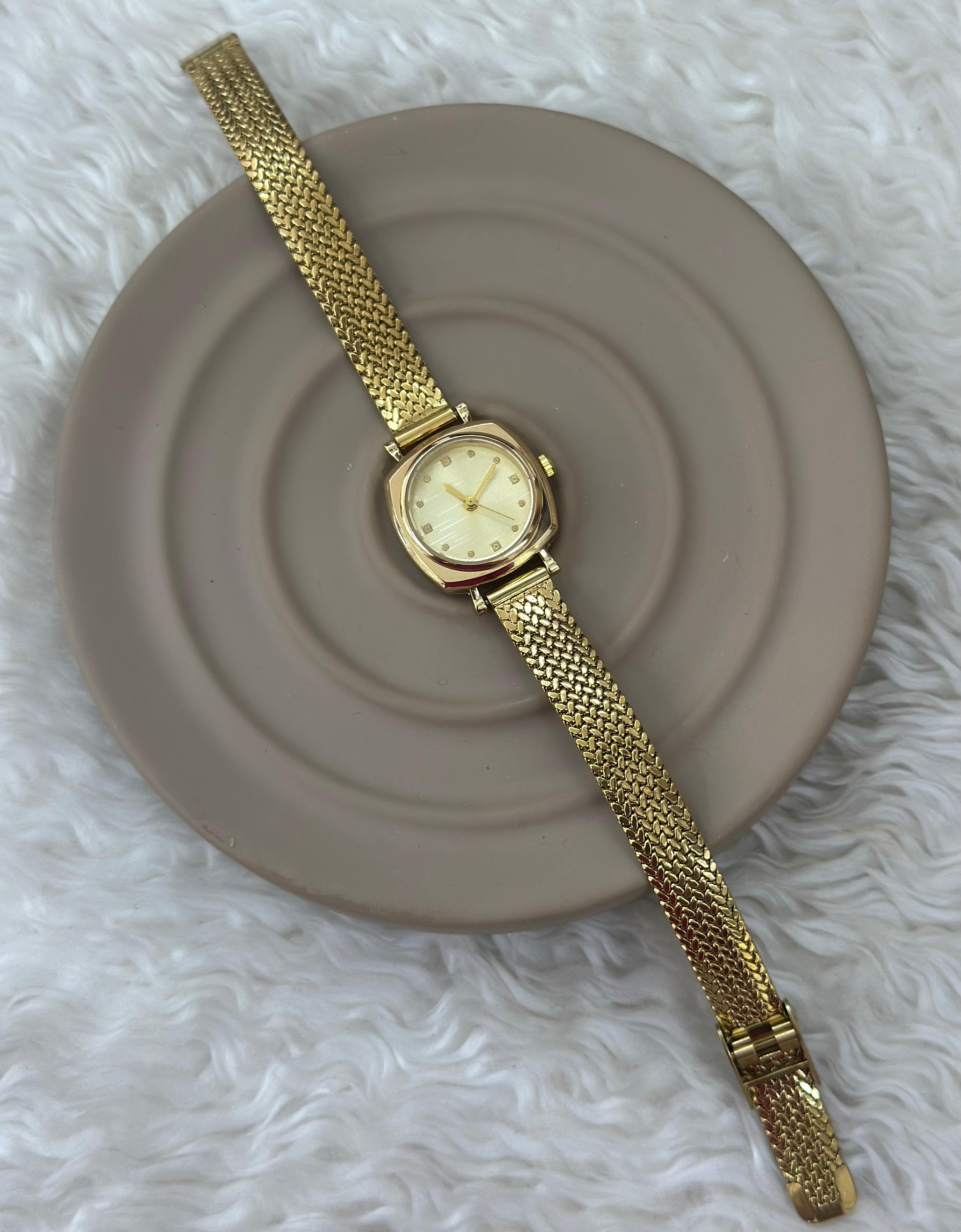 RETRO HASIR KORDON SAAT 🕰️