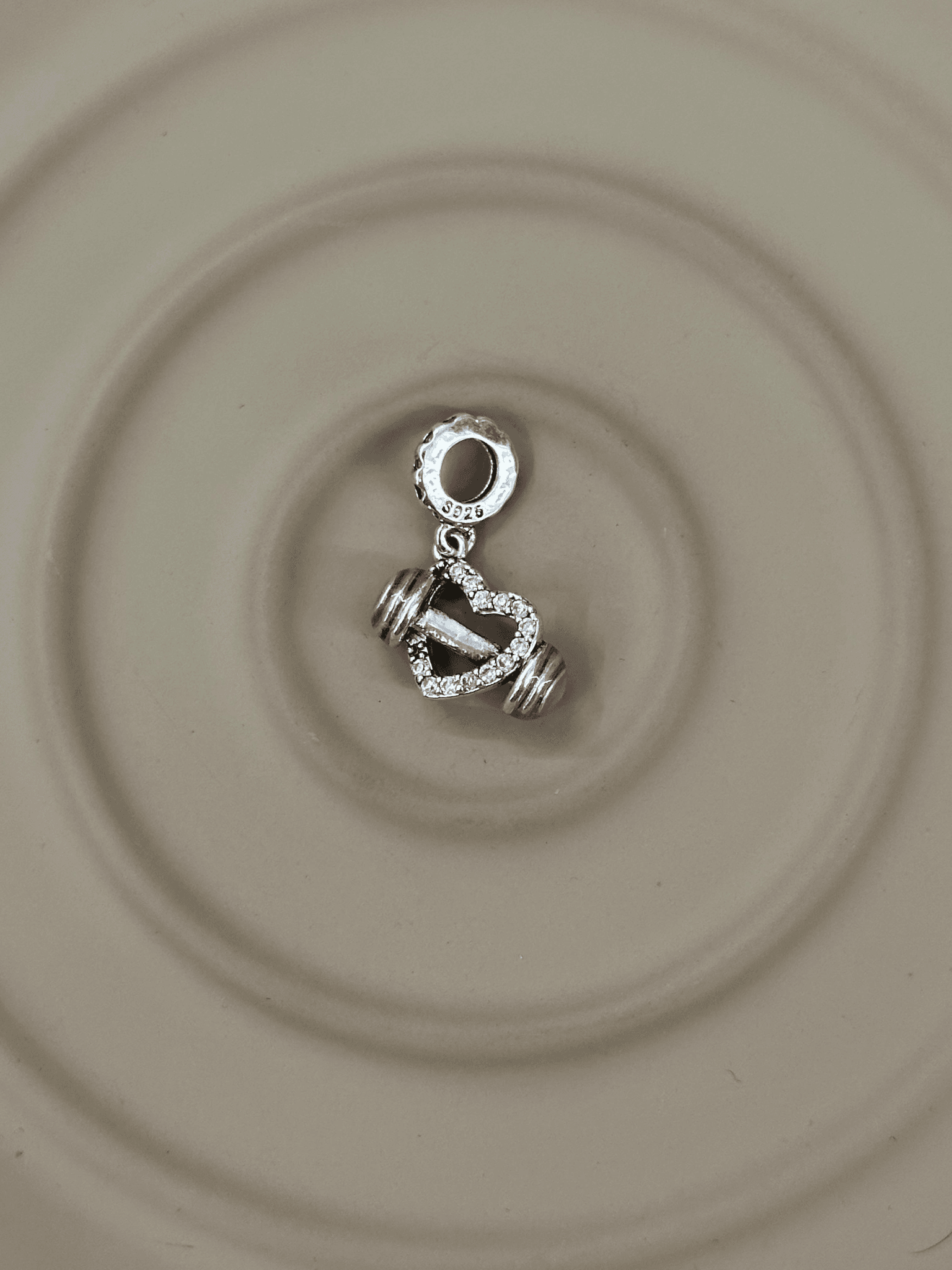 “Aşkın Gücü” Kalp Barbell Charm