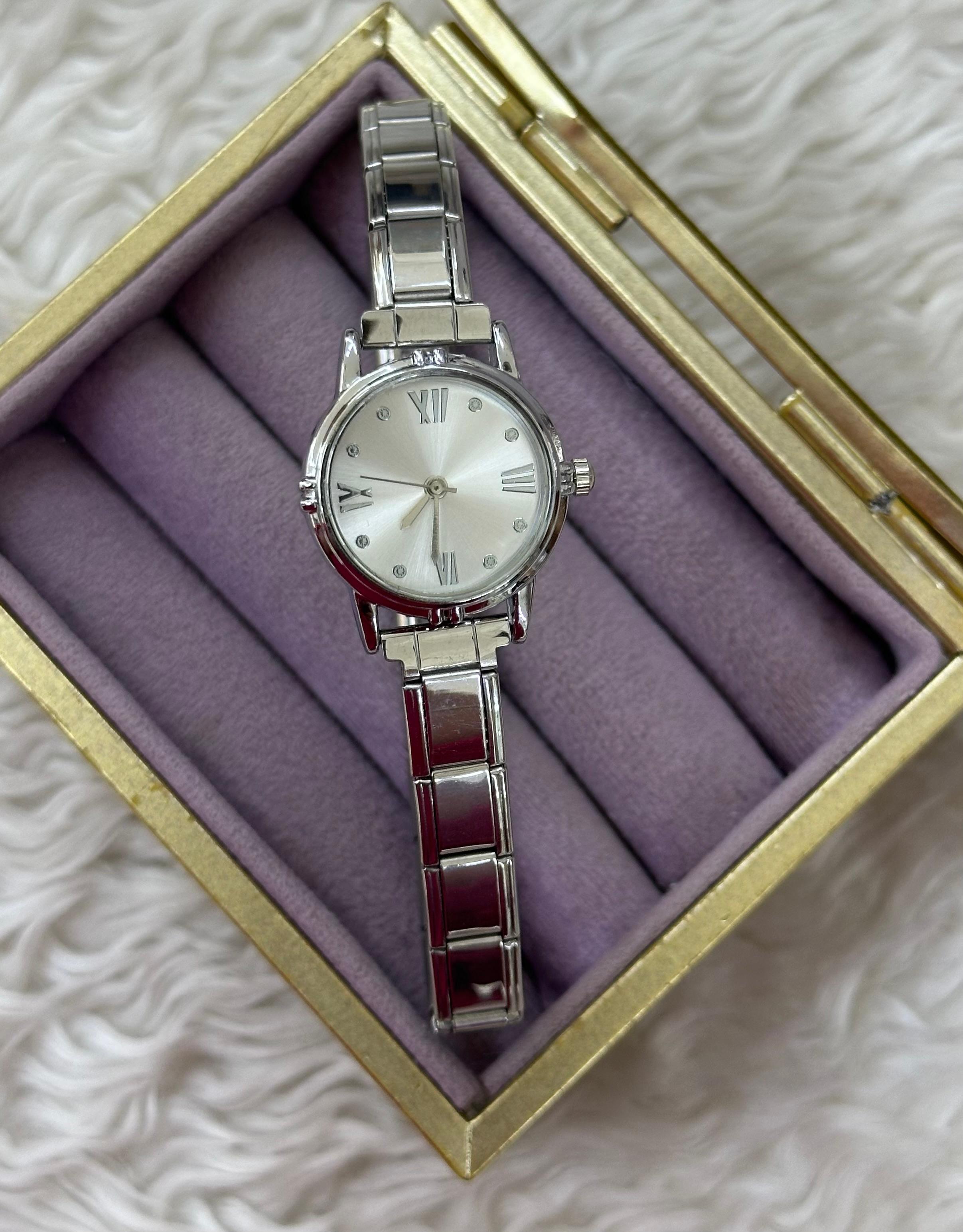 ⚪ Silver Yuvarlak Saat: Klasik Formun Zamansız Zarafeti 🕊️