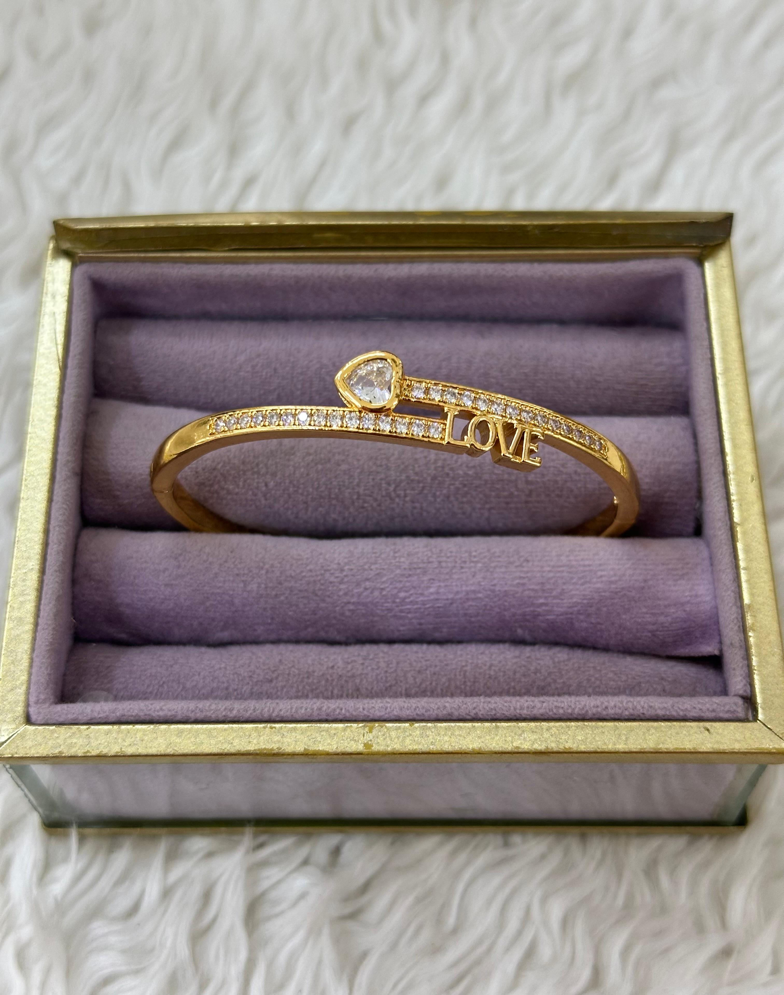 ✨ Love Shine Taşlı Kelepçe Bileklik