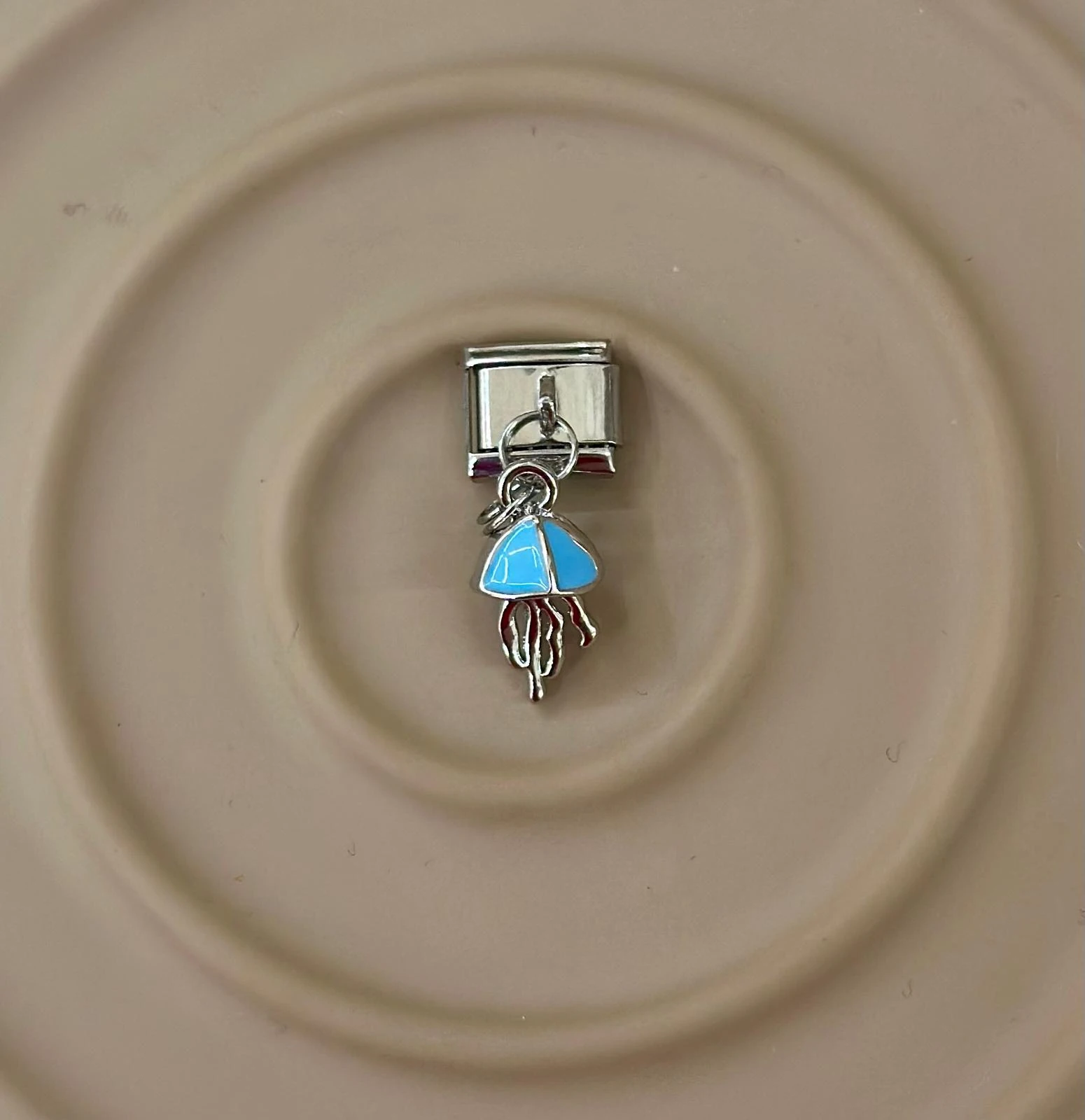 🌊 Nomination Charm: Okyanusun Mavi Işıltısı (Denizanası)! 💙