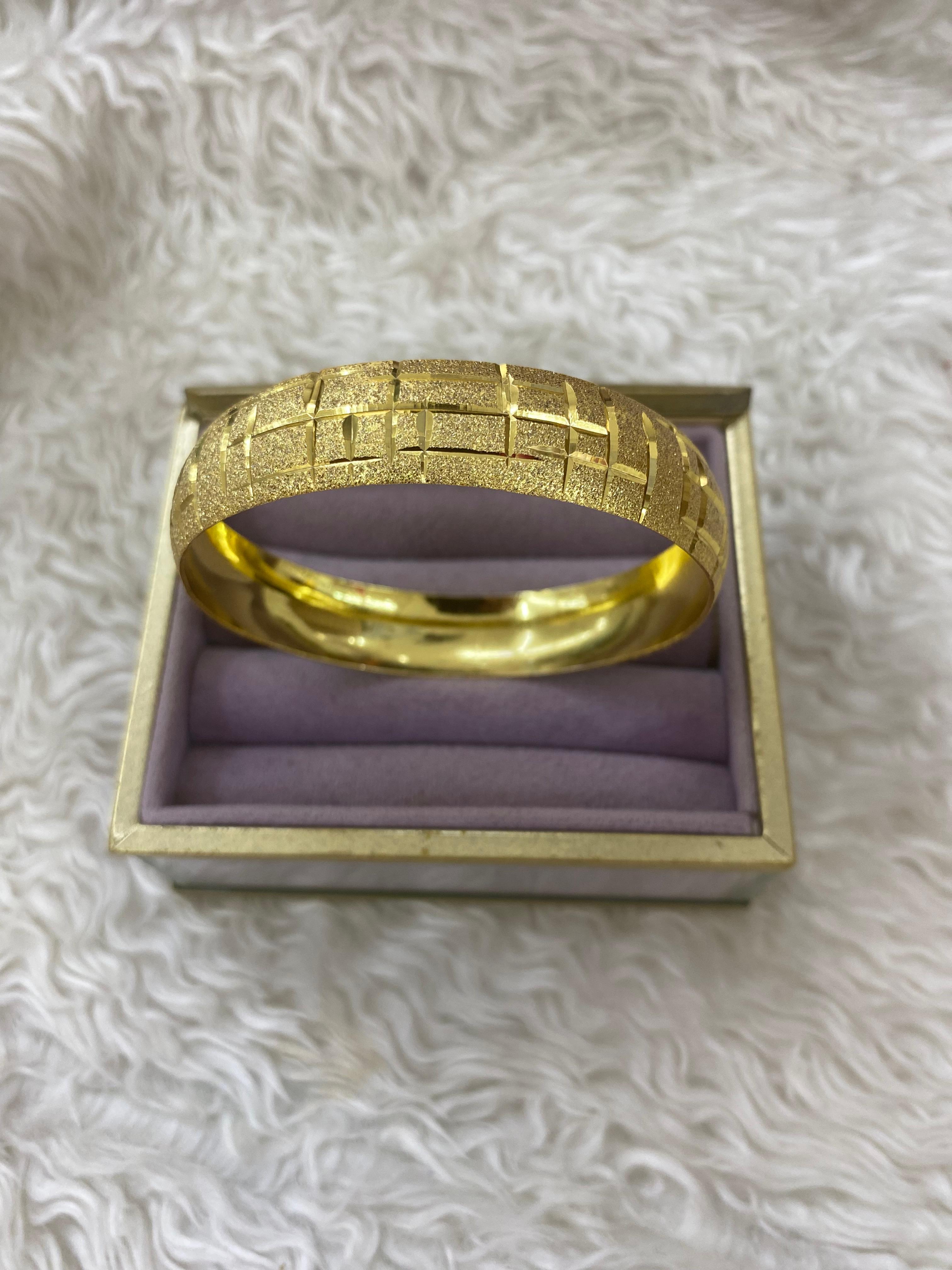 "Modern Mozaik" Desenli Kumlu Yüzey Kelepçe Bilezik (65mm)