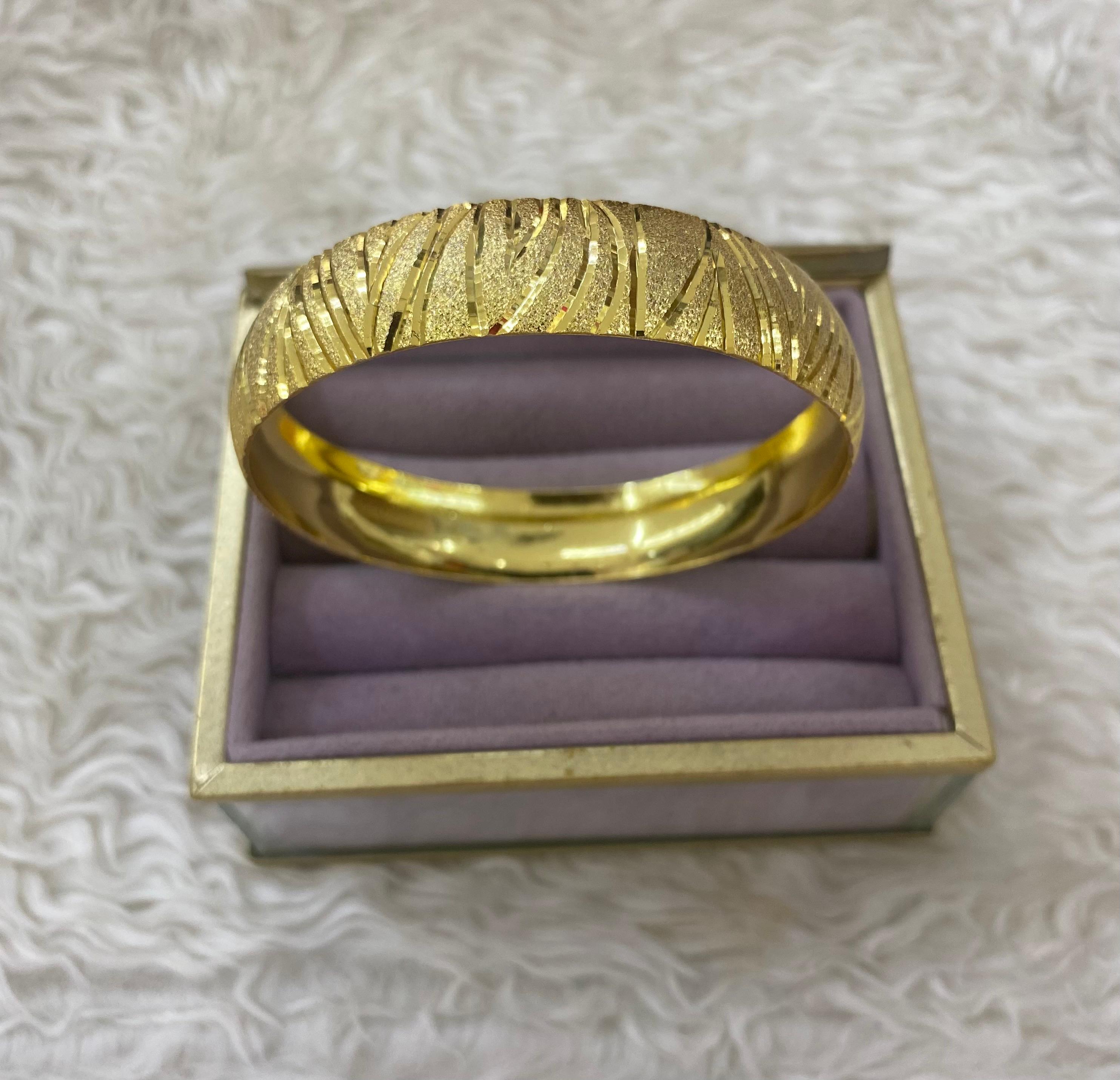 "Modern Sanat" Desenli Kumlu Kelepçe Bilezik (65mm)