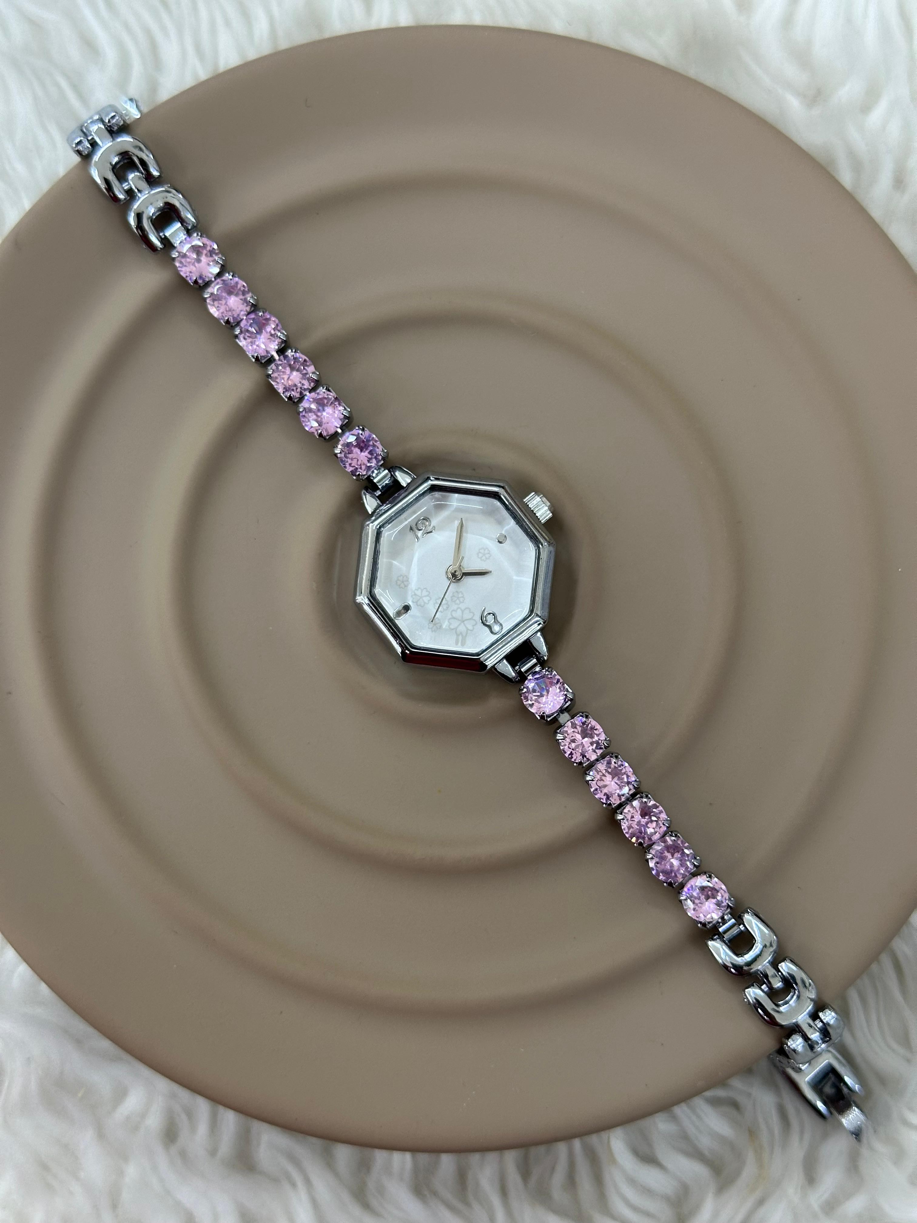 Sekizgen Kasa Pembe Kristal Taşlı Saat