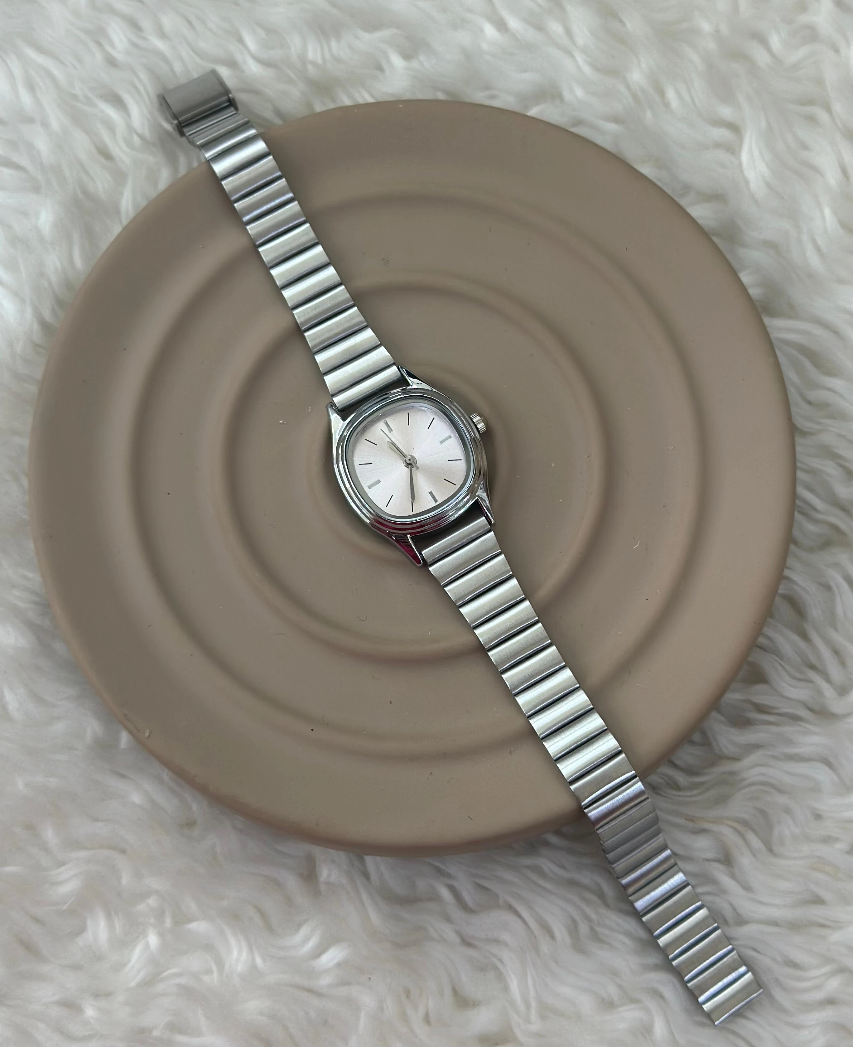 Gümüş Oval Kadran Saat 💖