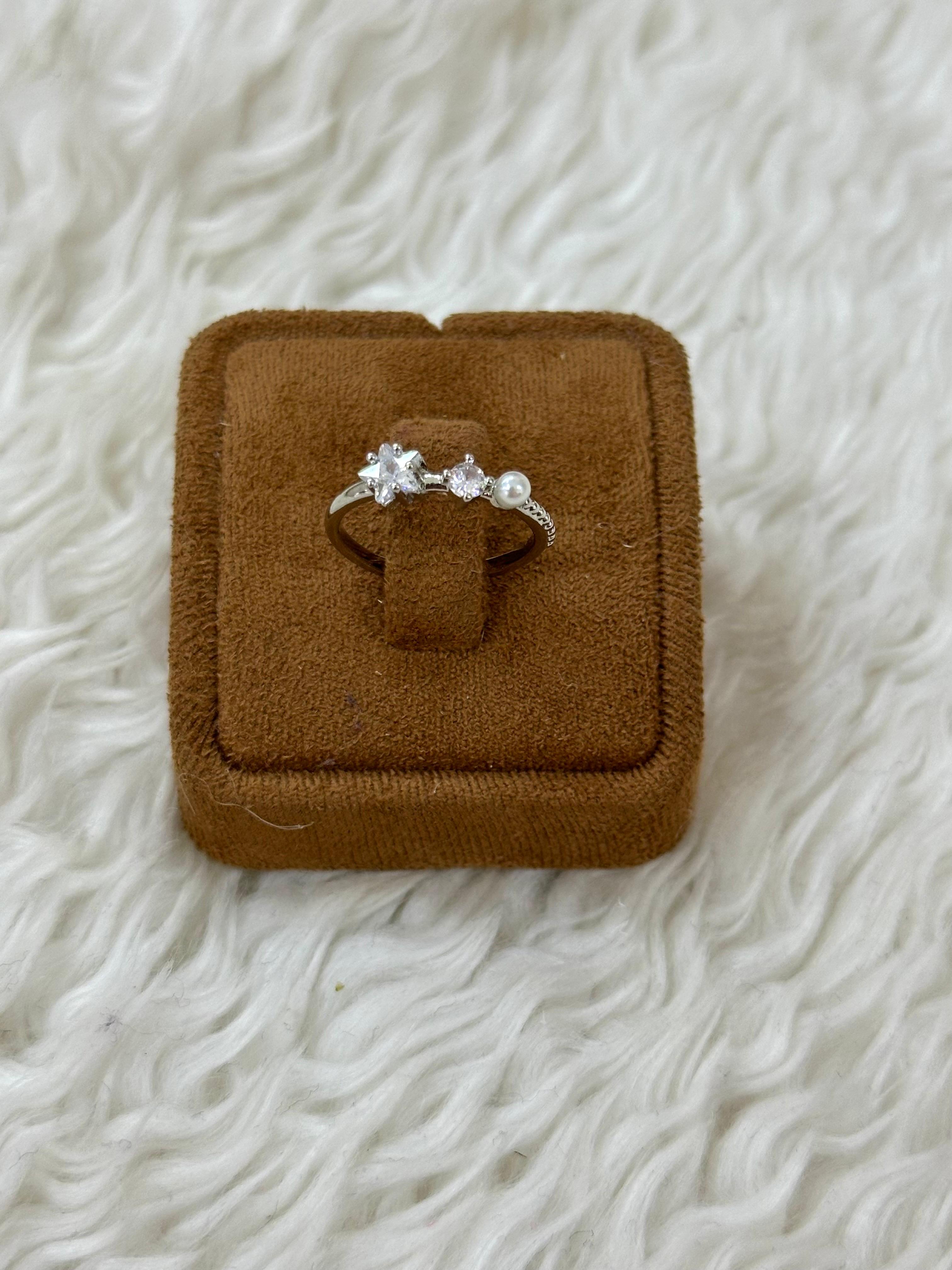 ✨ İnci ve Zirkon Işıltısı Yüzük