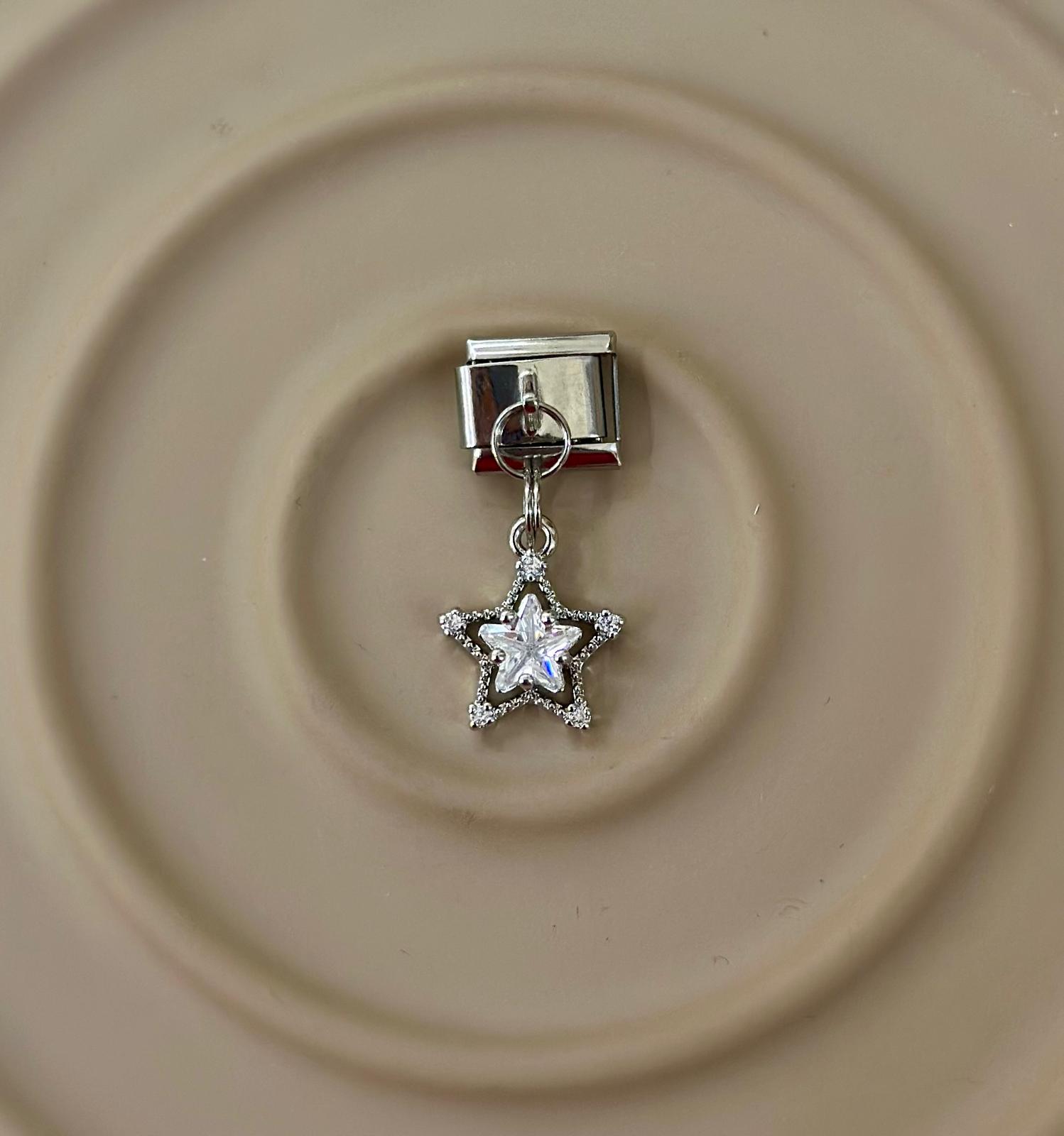 🌟 Gökyüzünden Bileğine: YILDIZLI NOMINATION CHARM Büyüsü!