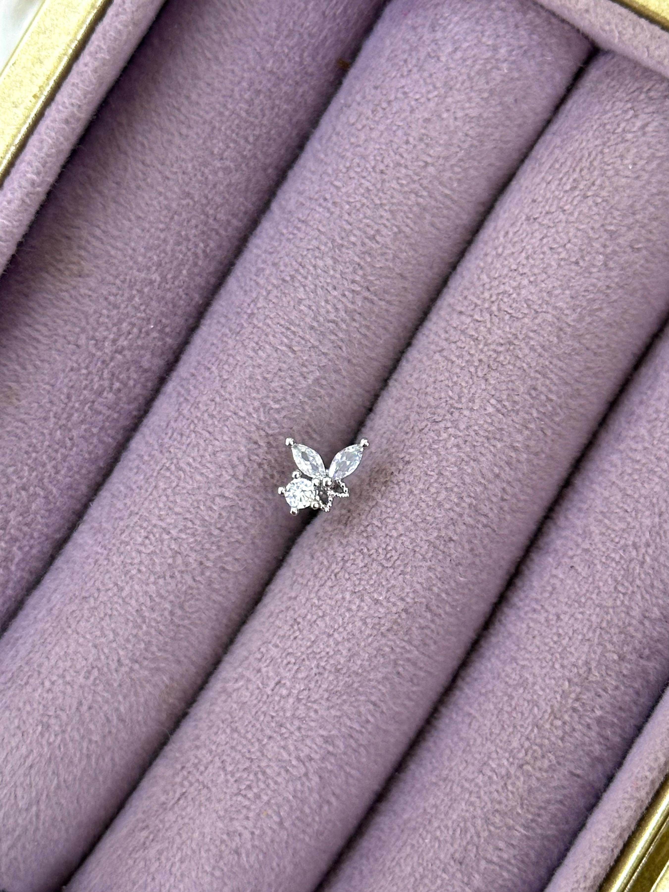 🦋 Kelebek Parıltı – Çelik Zirkon Mini Piercing