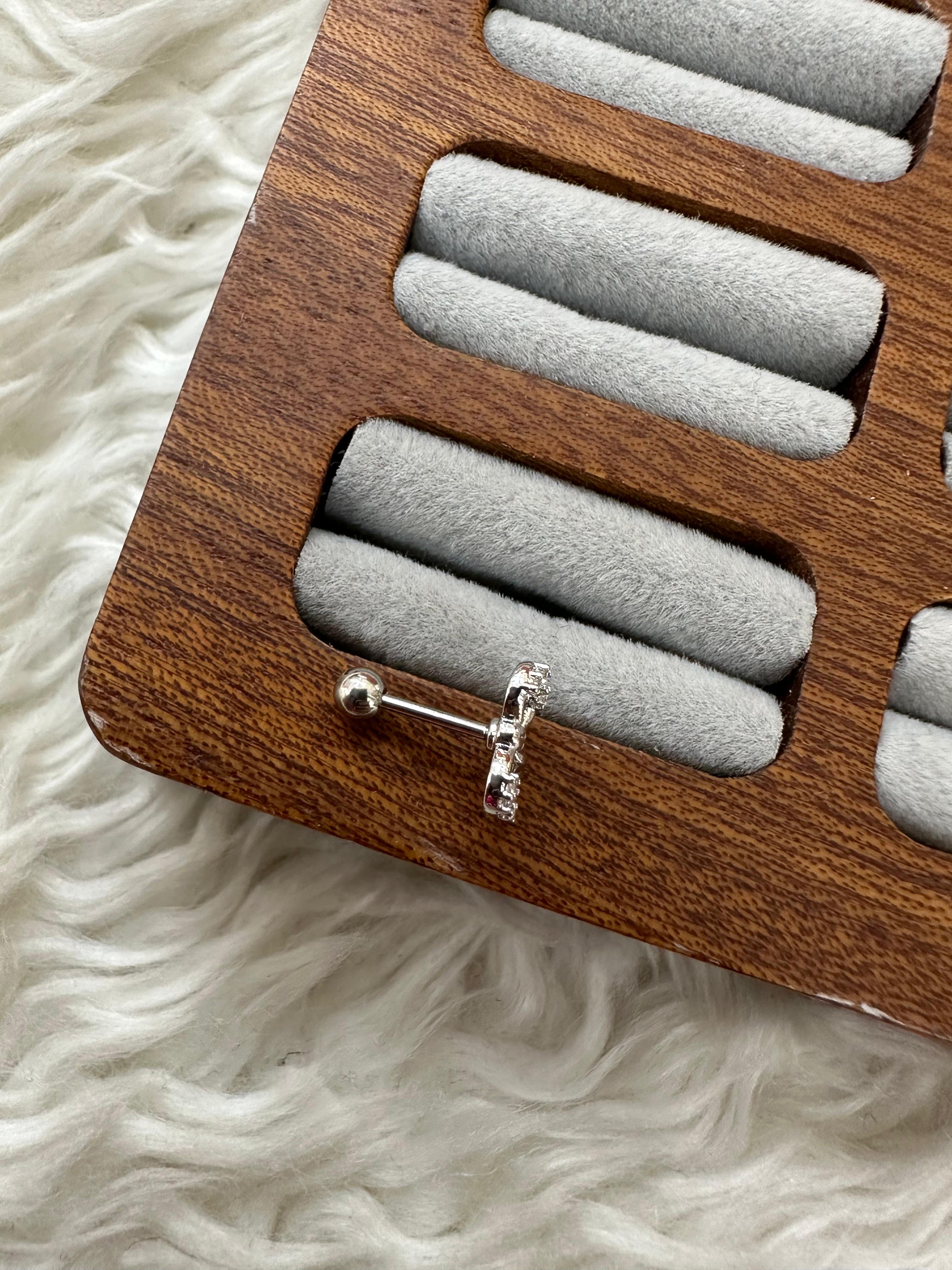 💎🎀💖 IŞILTILI ŞIKLIK: TAŞLI KURDELE PIERCING