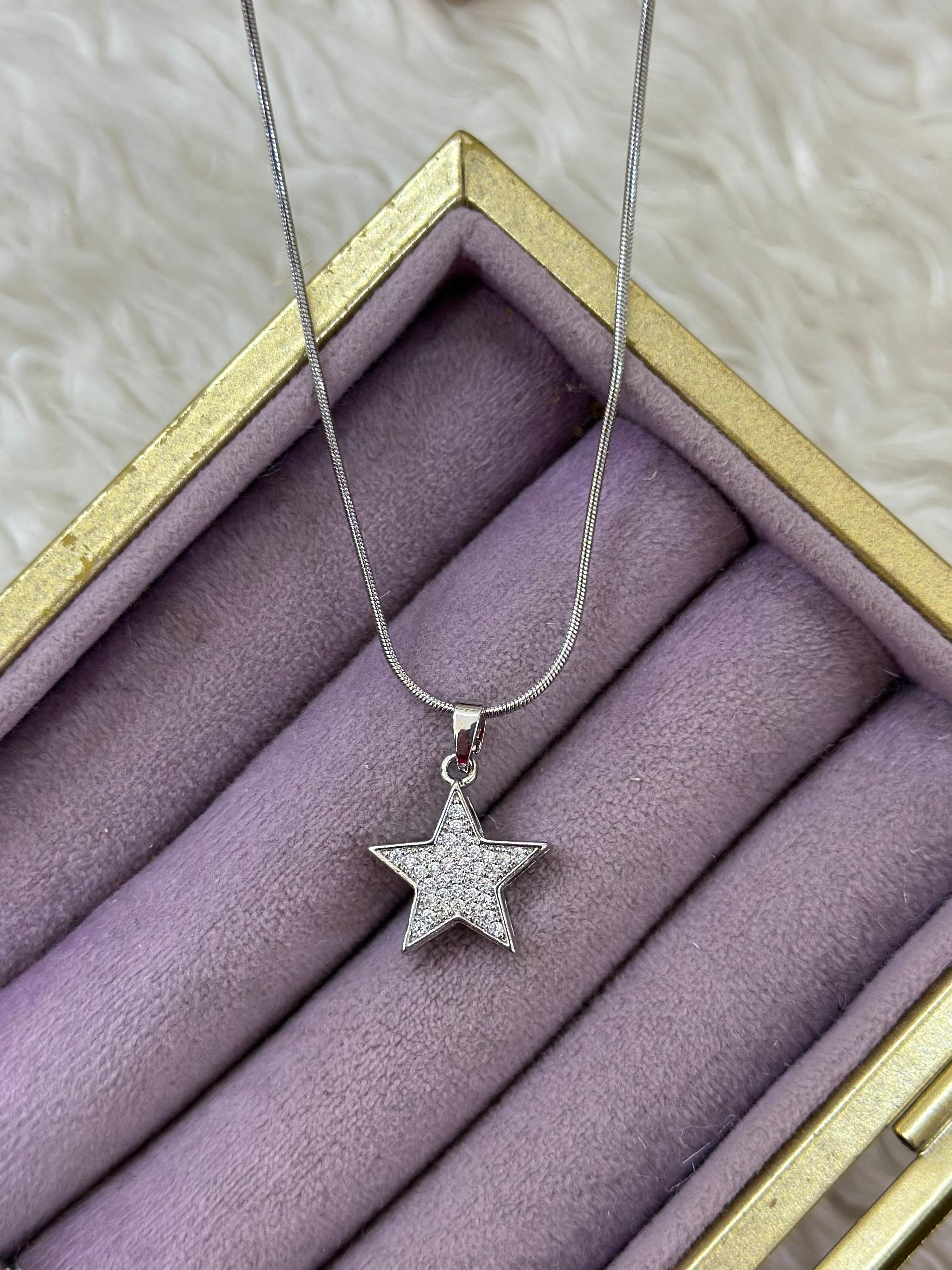 ⭐✨ Parıltılı Yıldız Işığı Kolye ✨⭐