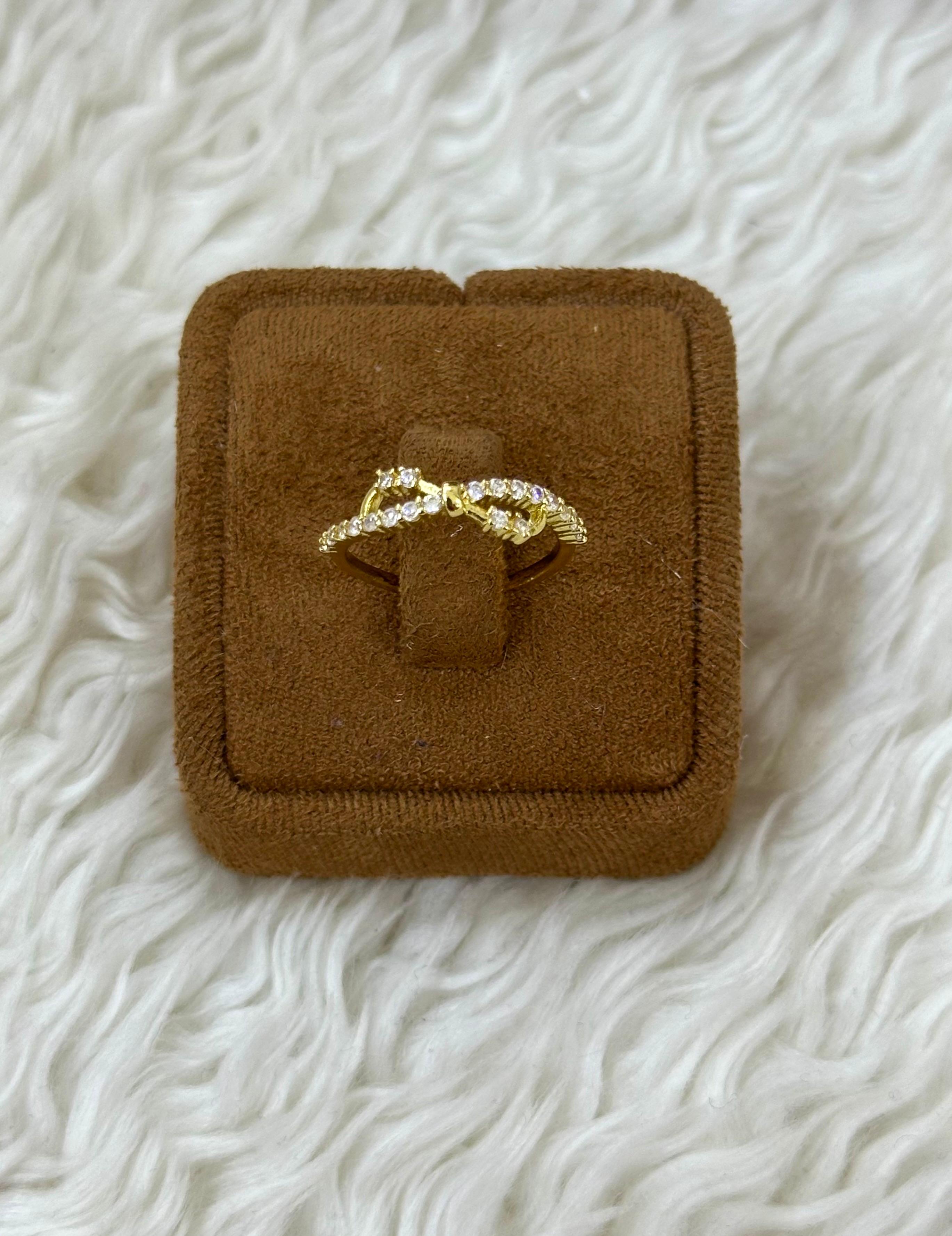 ✨ Sonsuzluk Düğümü Zirkon Yüzük