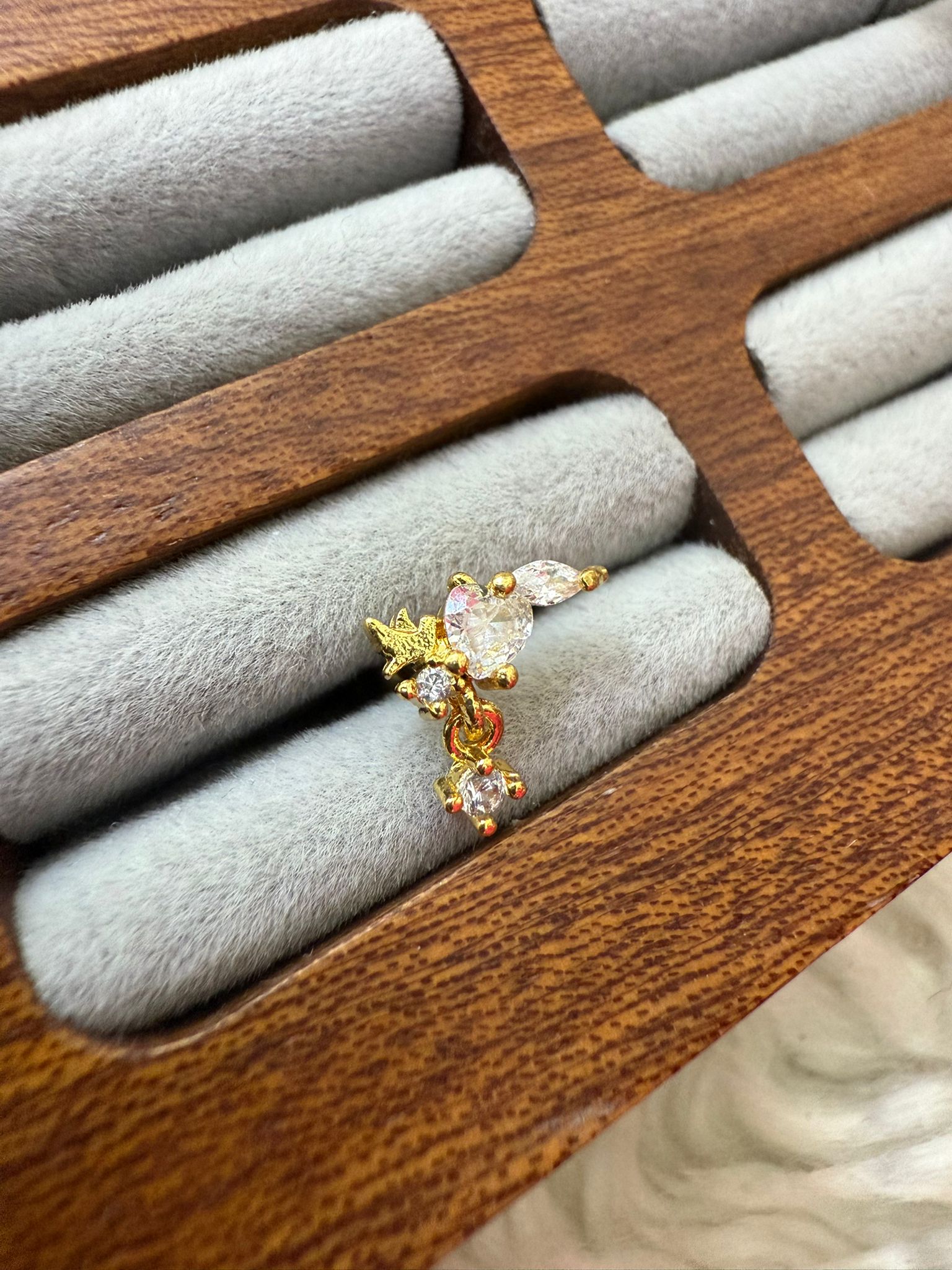 Sıra Dışı Parlaklık Piercing