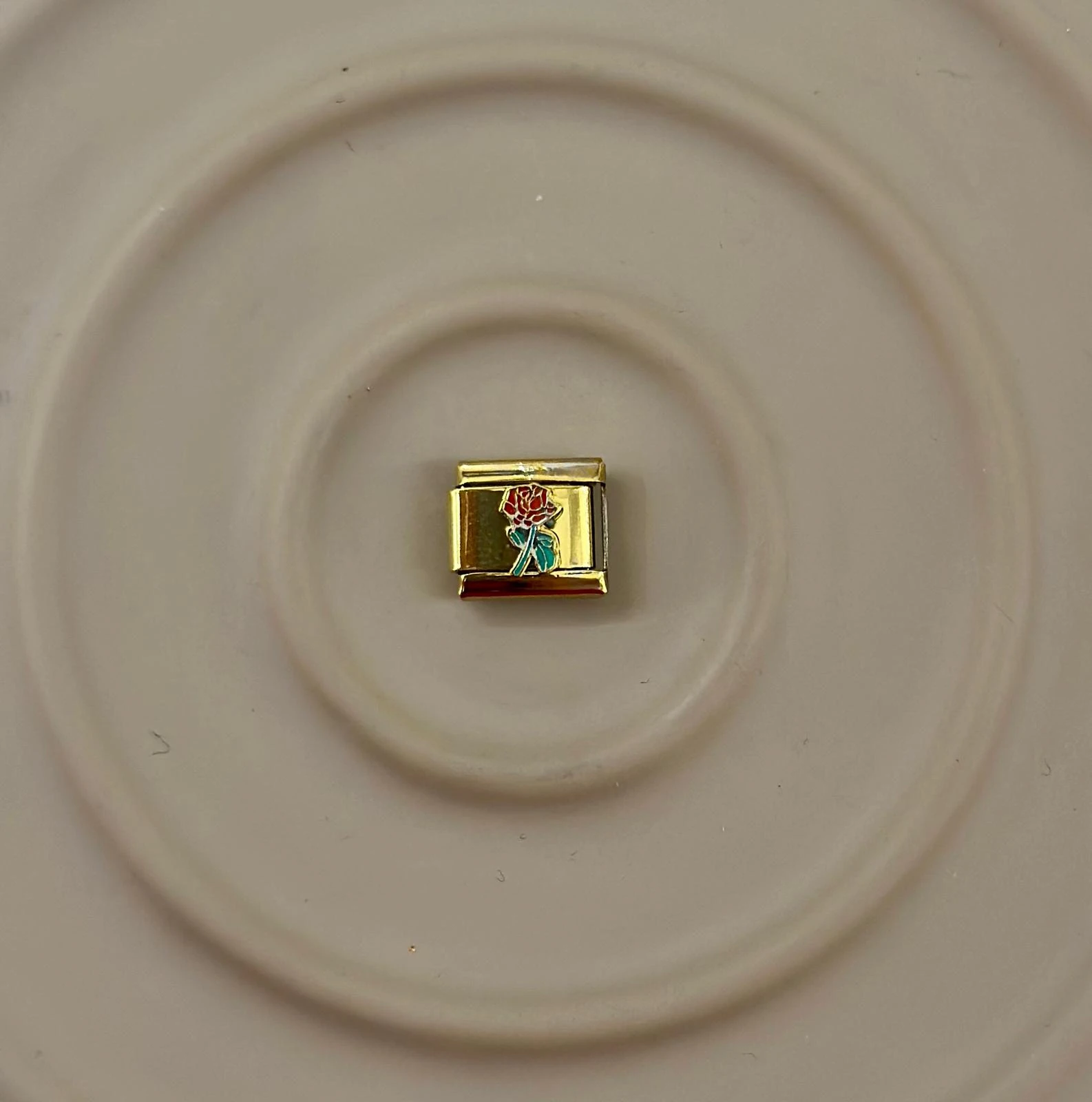 🌹 Nomination Charm: Sonsuz Aşkın Kırmızı Gülü! 💛