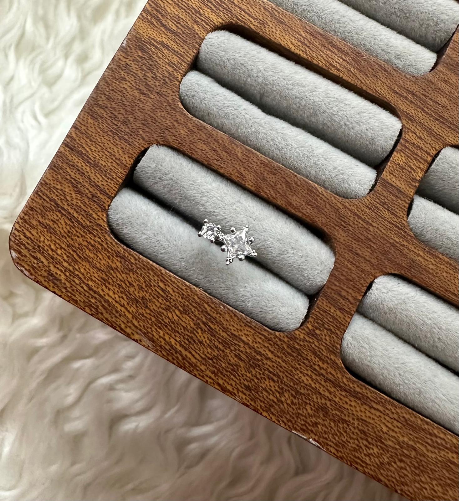 🌀 Işıltılı Kıvrımlar PIERCING 🤍💎