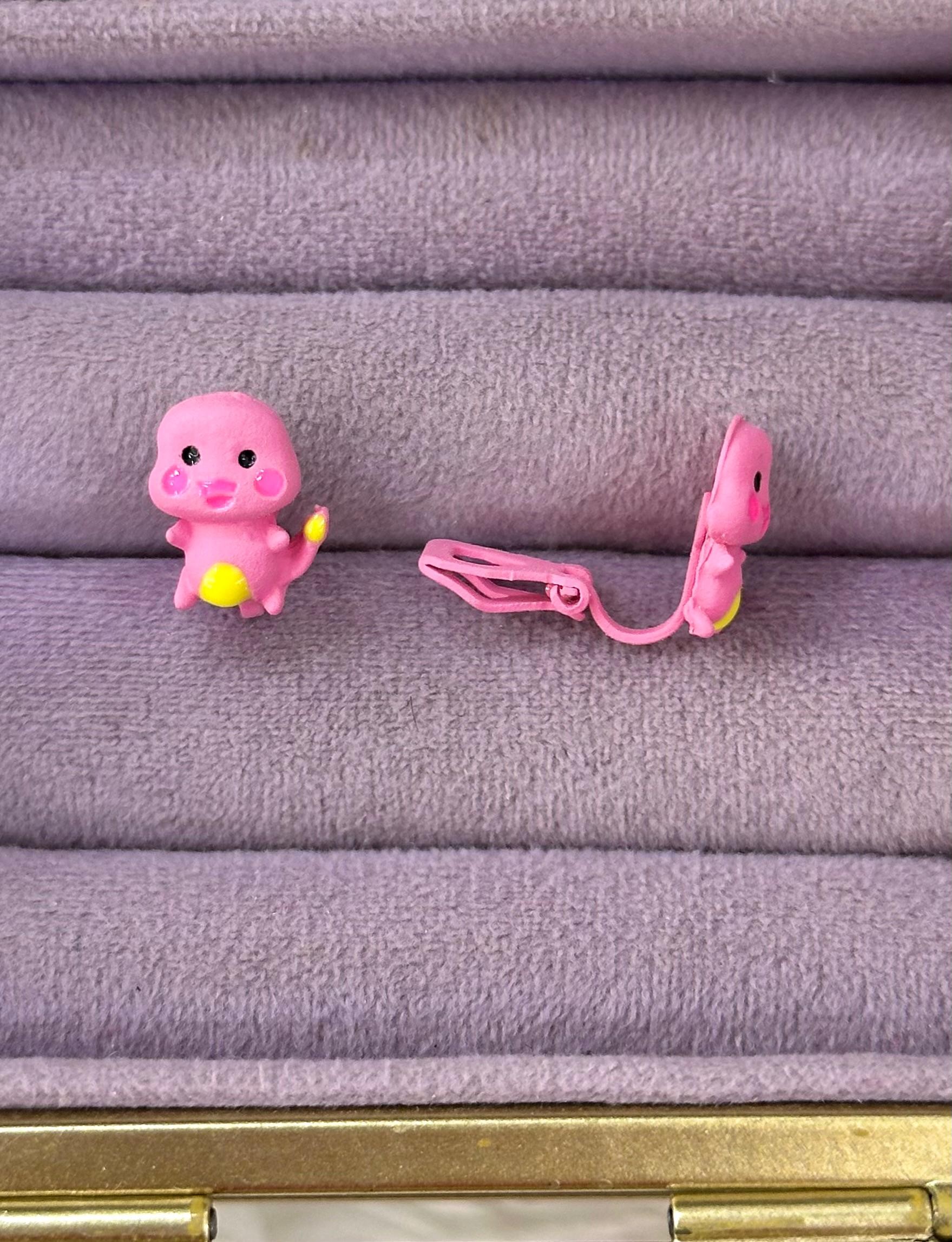  VIP Pembe Dinozor Figürlü Çocuk Küpesi (Açılır-Kapanır Klipsli)