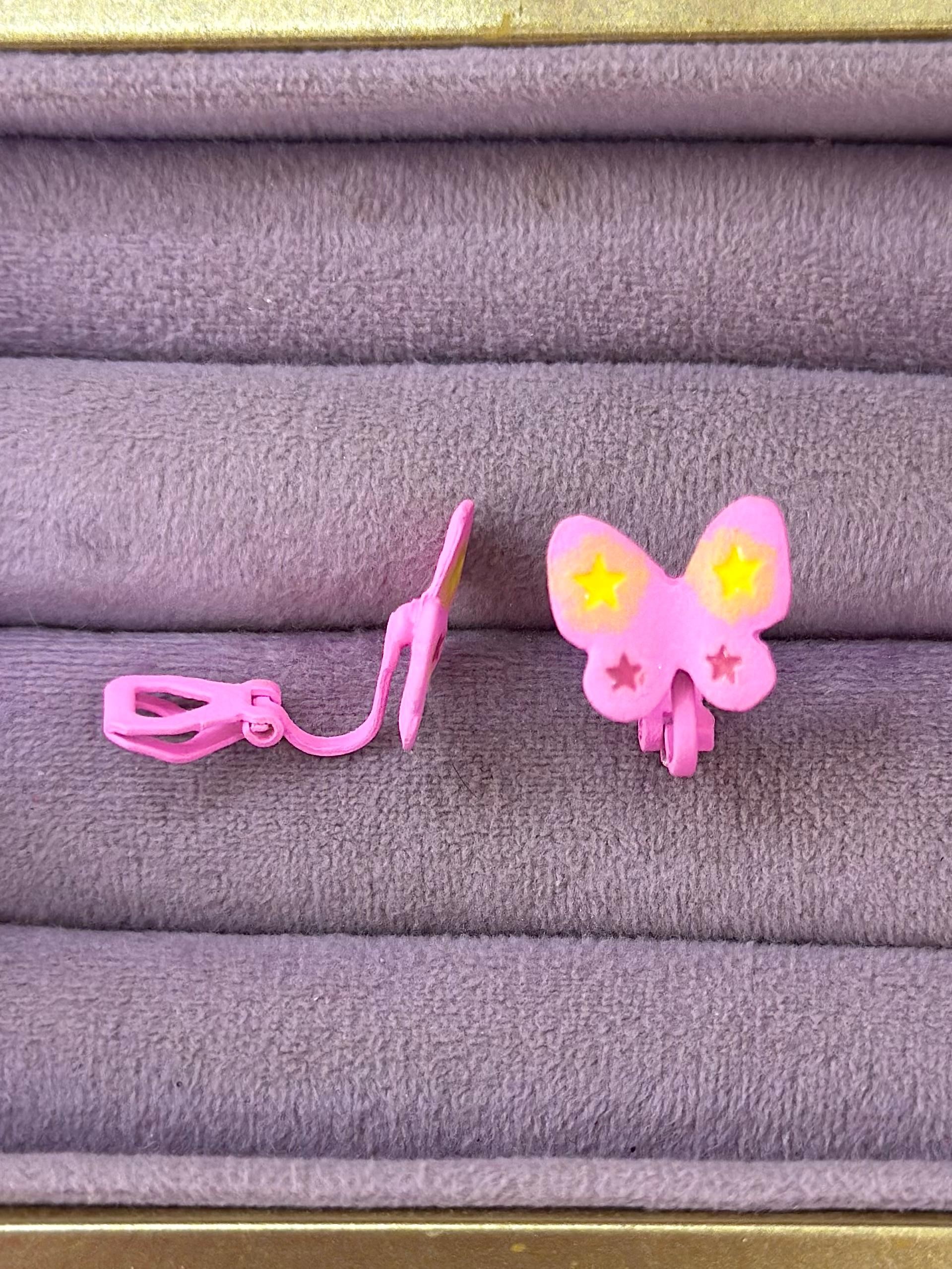 VIP Pembe Kelebek Figürlü Çocuk Küpesi (Açılır-Kapanır Klipsli)