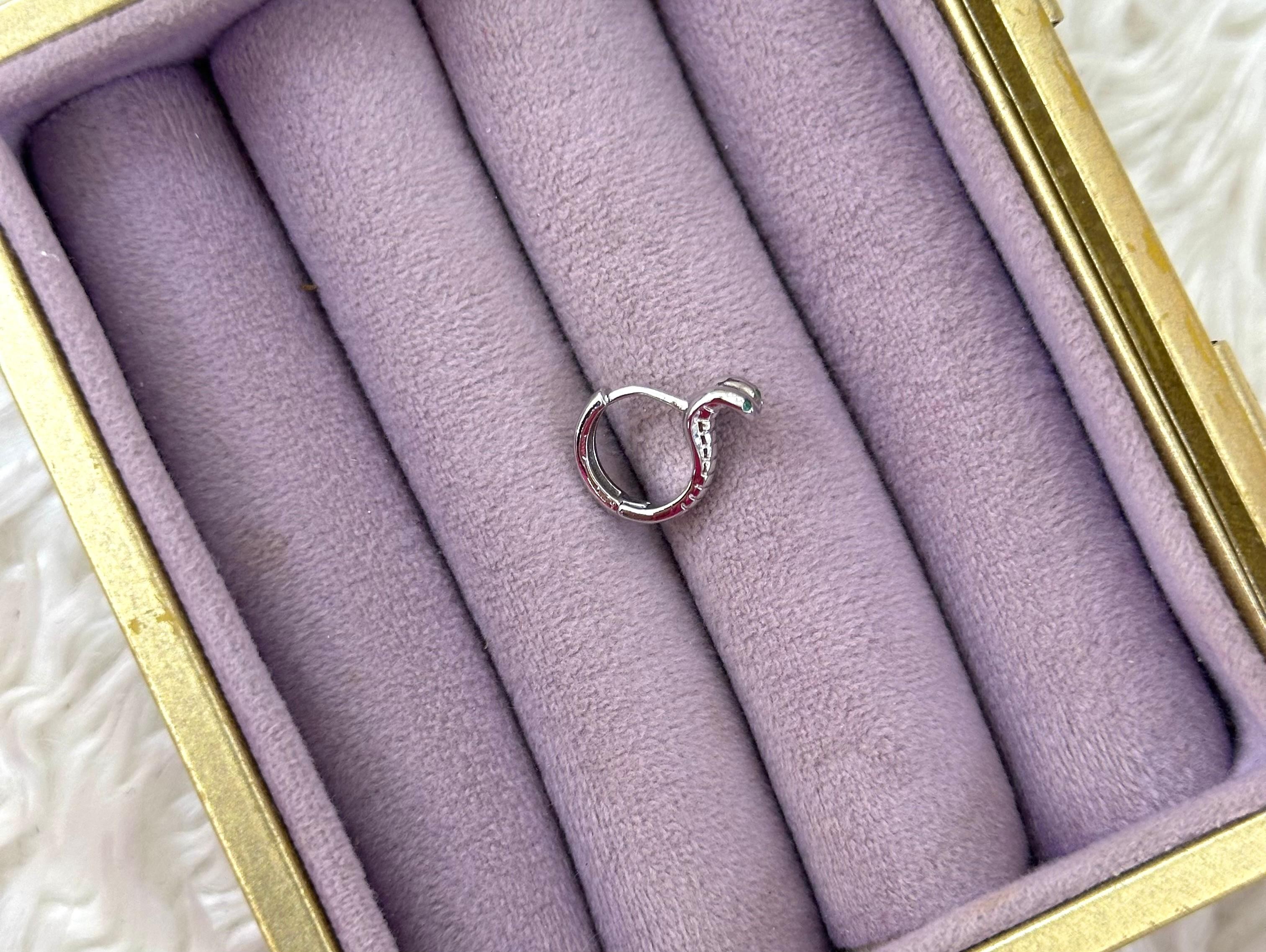 ✨ Etnik Desen Yılanlı Taşlı Çelik Piercing ✨