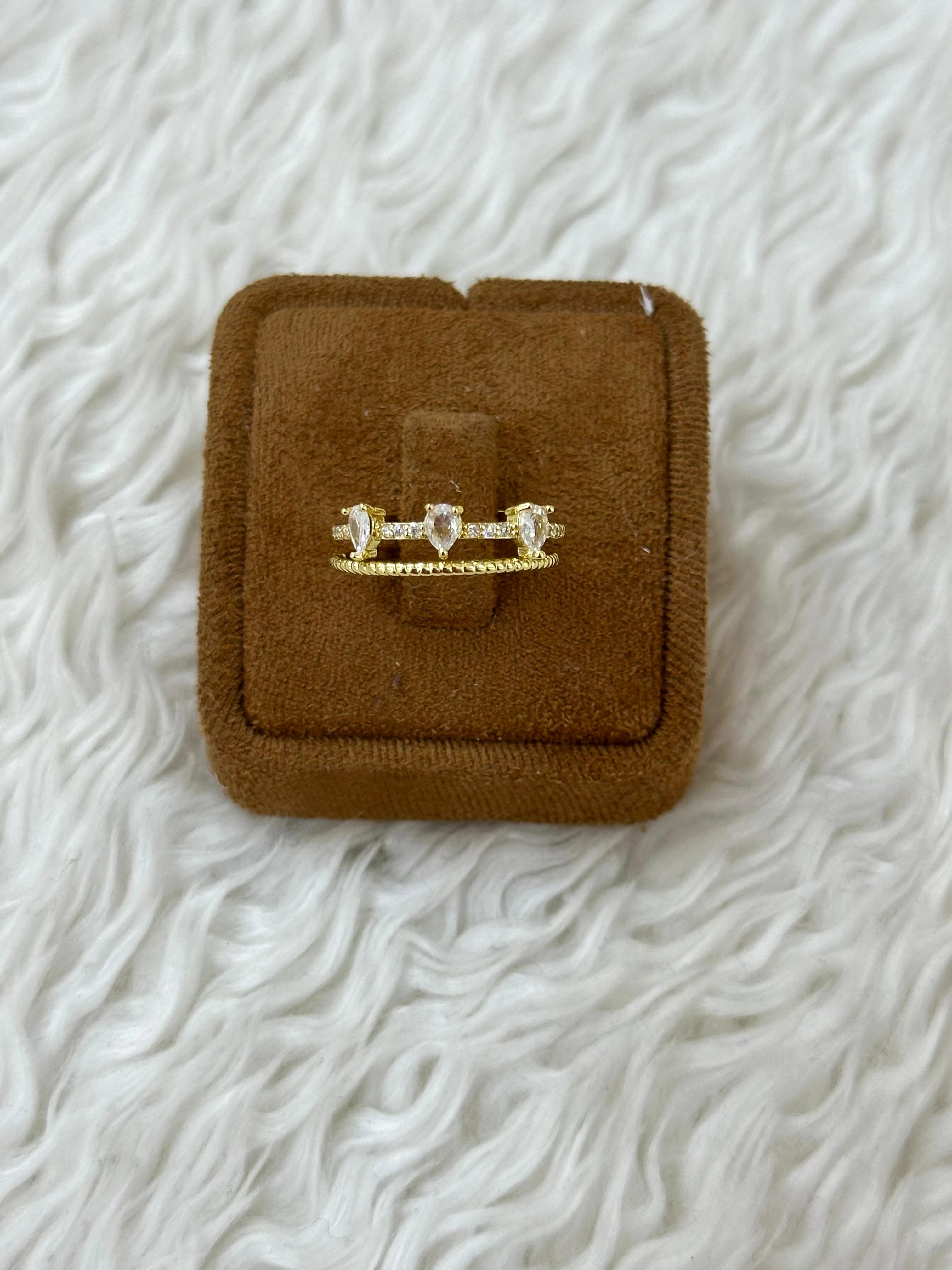 ✨Üç Taşlı & Burgu Şerit Yüzük