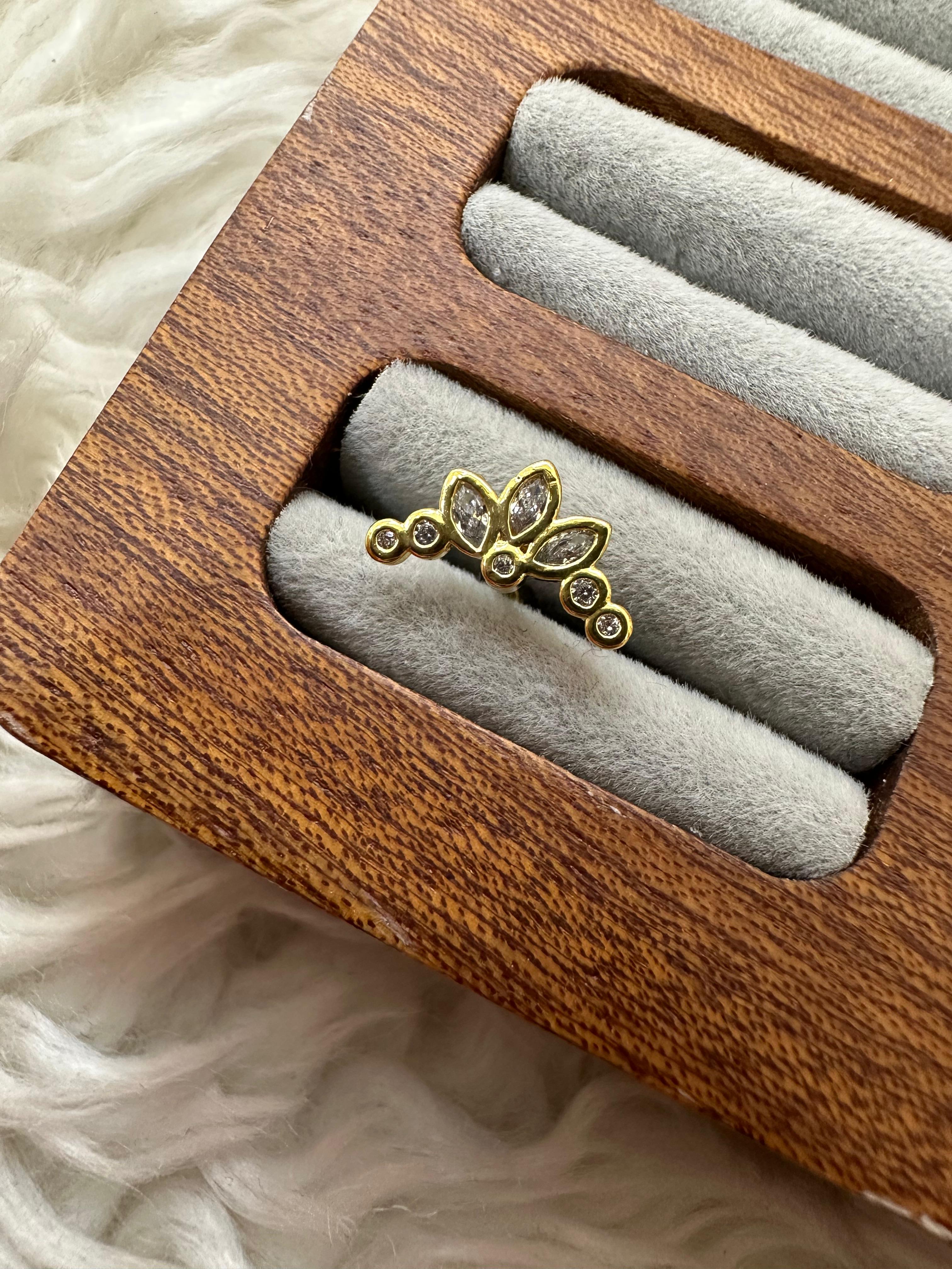 🏆💎💰 MÜKEMMEL IŞIK ÇİZGİSİ: GOLD SIRALI TAŞLI PIERCING 