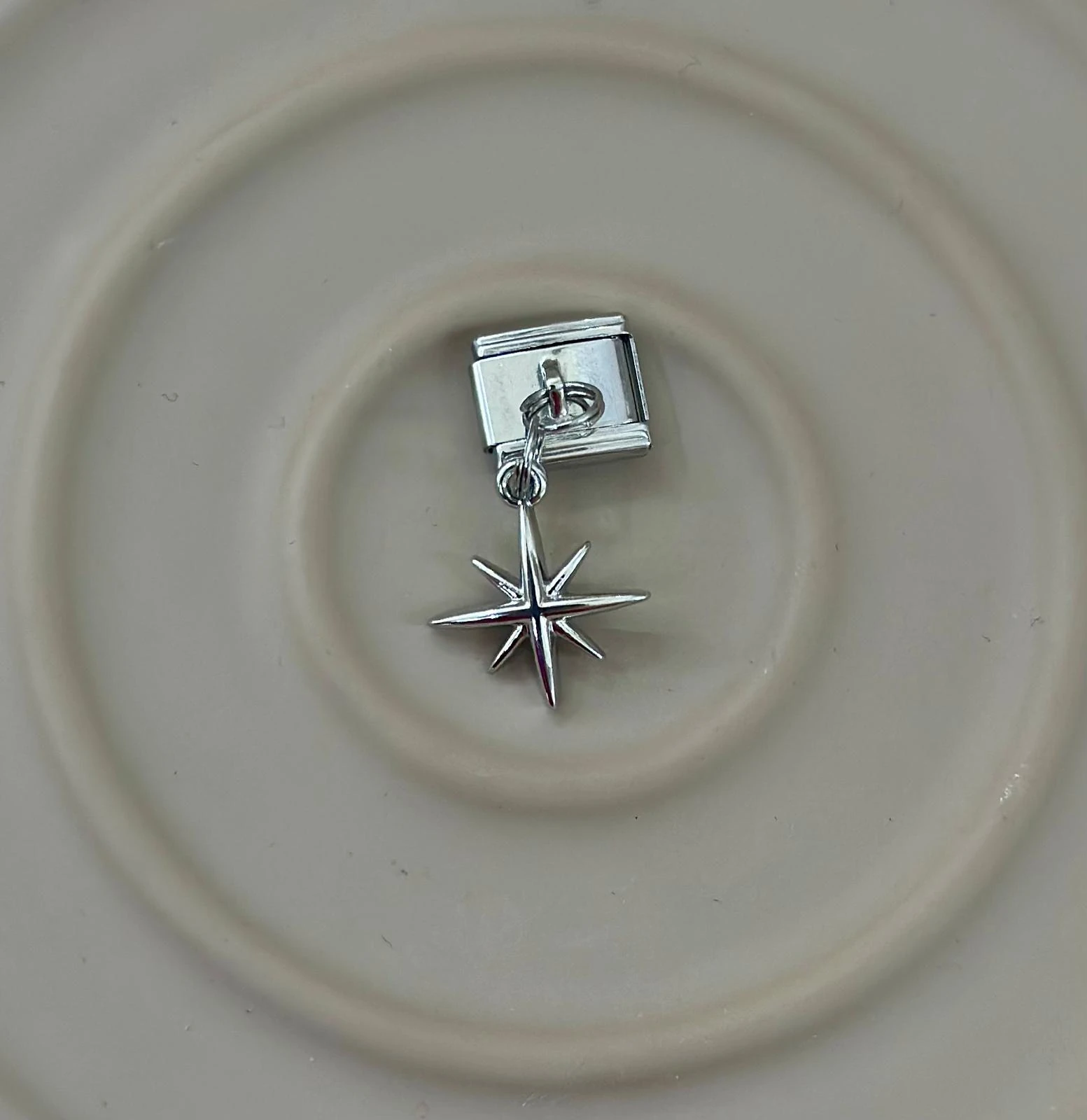 : Nomination Charm: Kutup Yıldızının Işıltısı! 🌟🤍