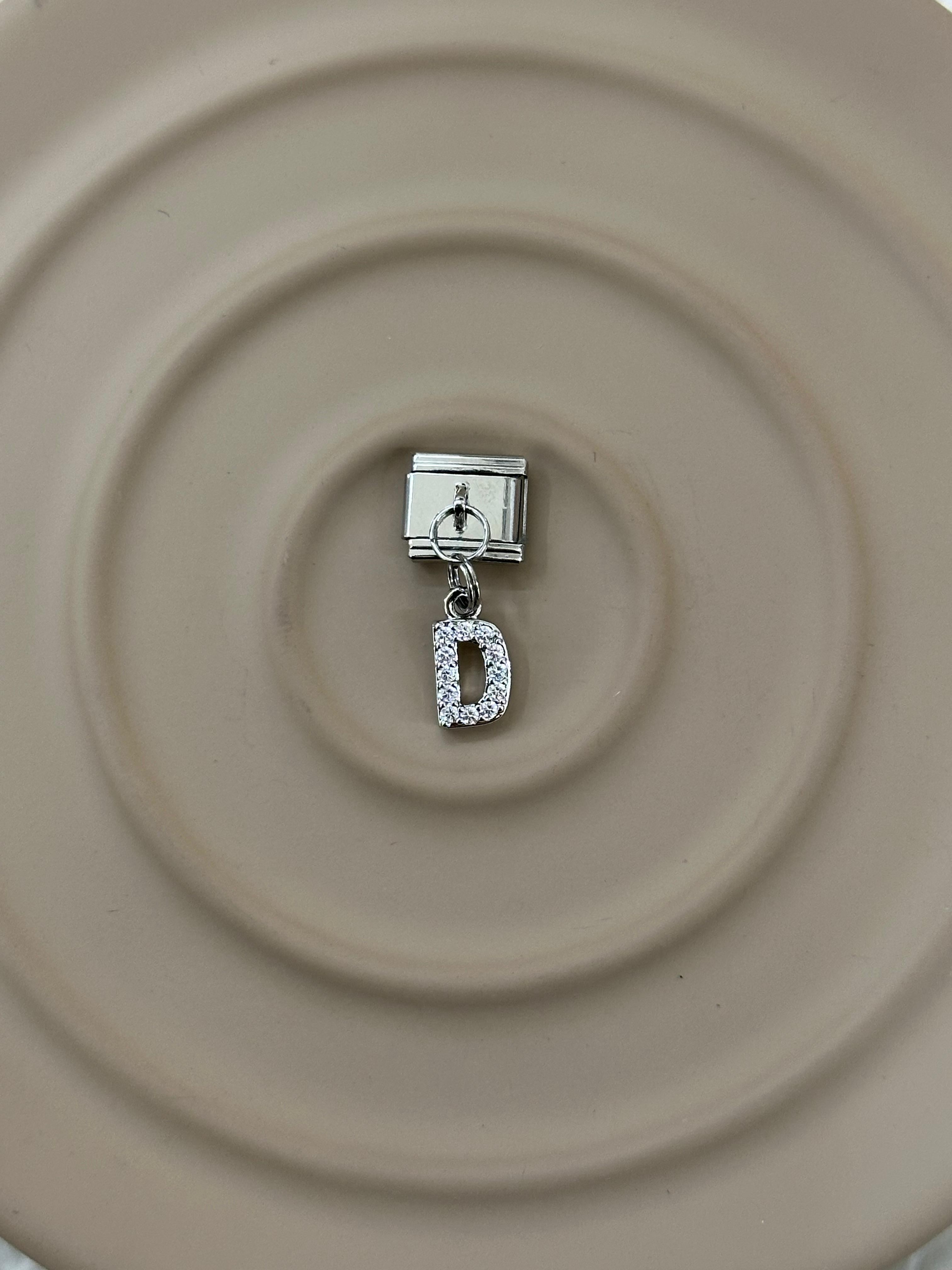 D Harfli Nomination Charm