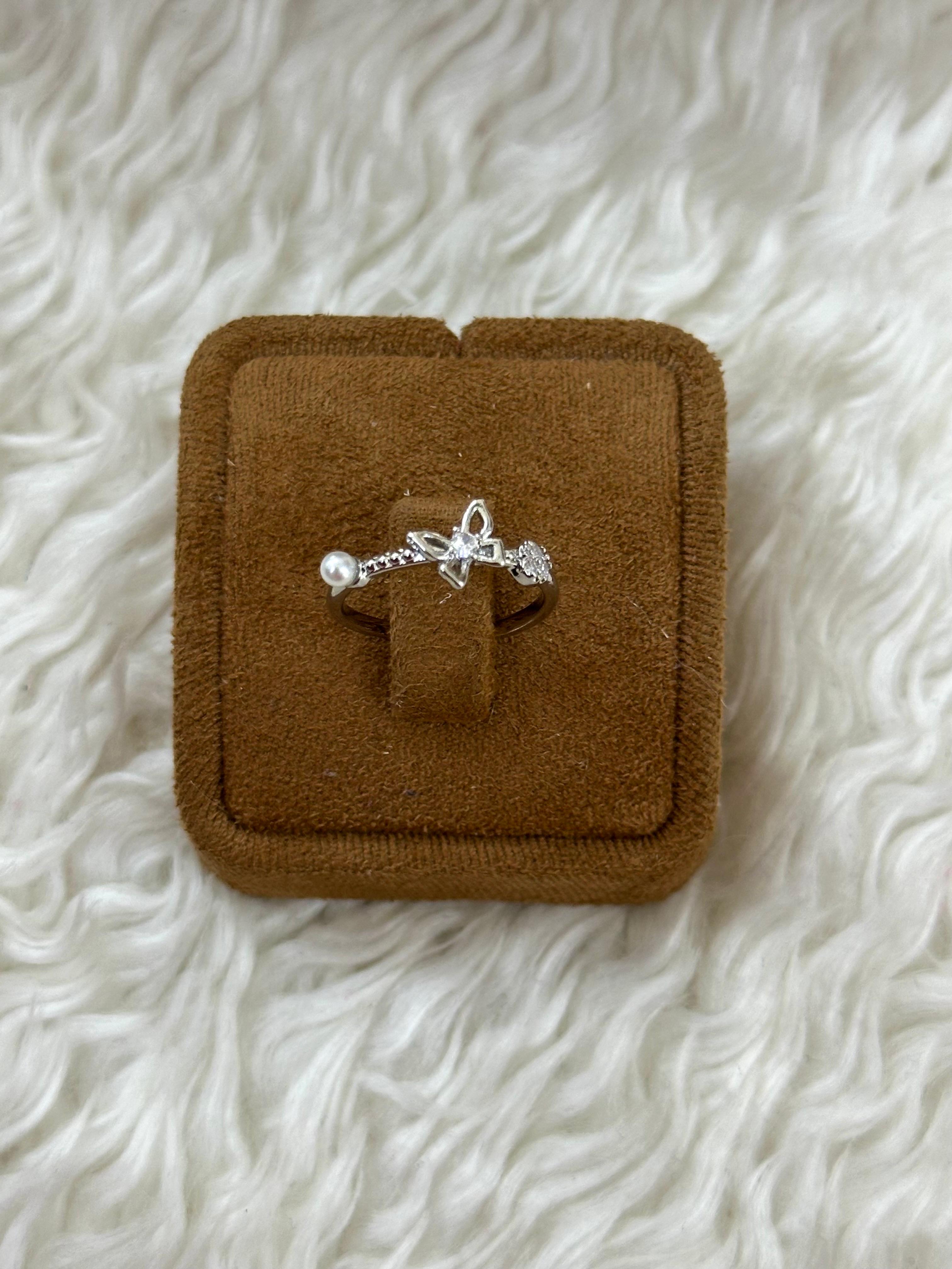 🌟 Kelebek İnci Asimetrik Yüzük 🌟