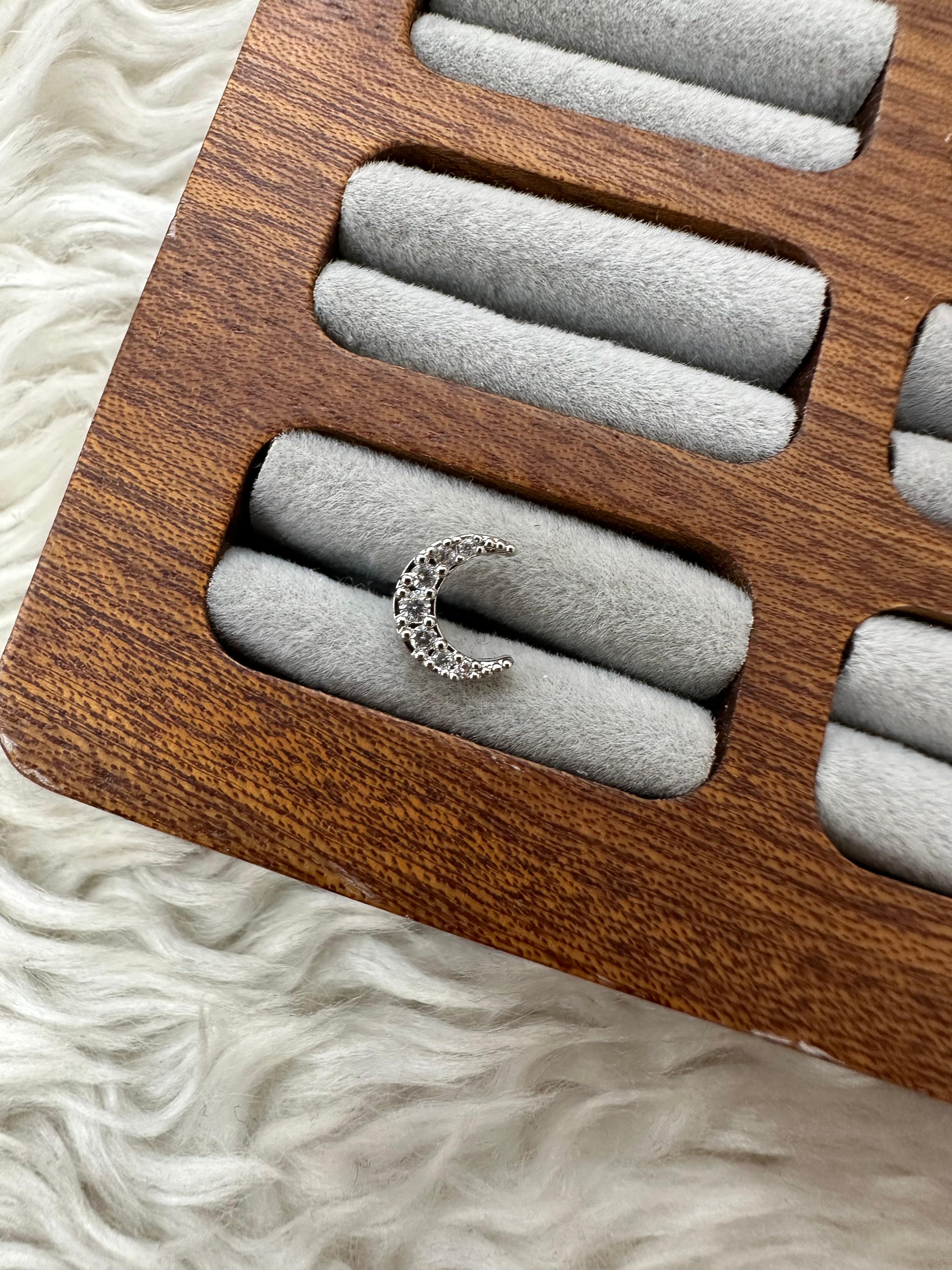 🌙🥈🌌 GÖKYÜZÜNÜN MÜHRÜ: SILVER AY PIERCING