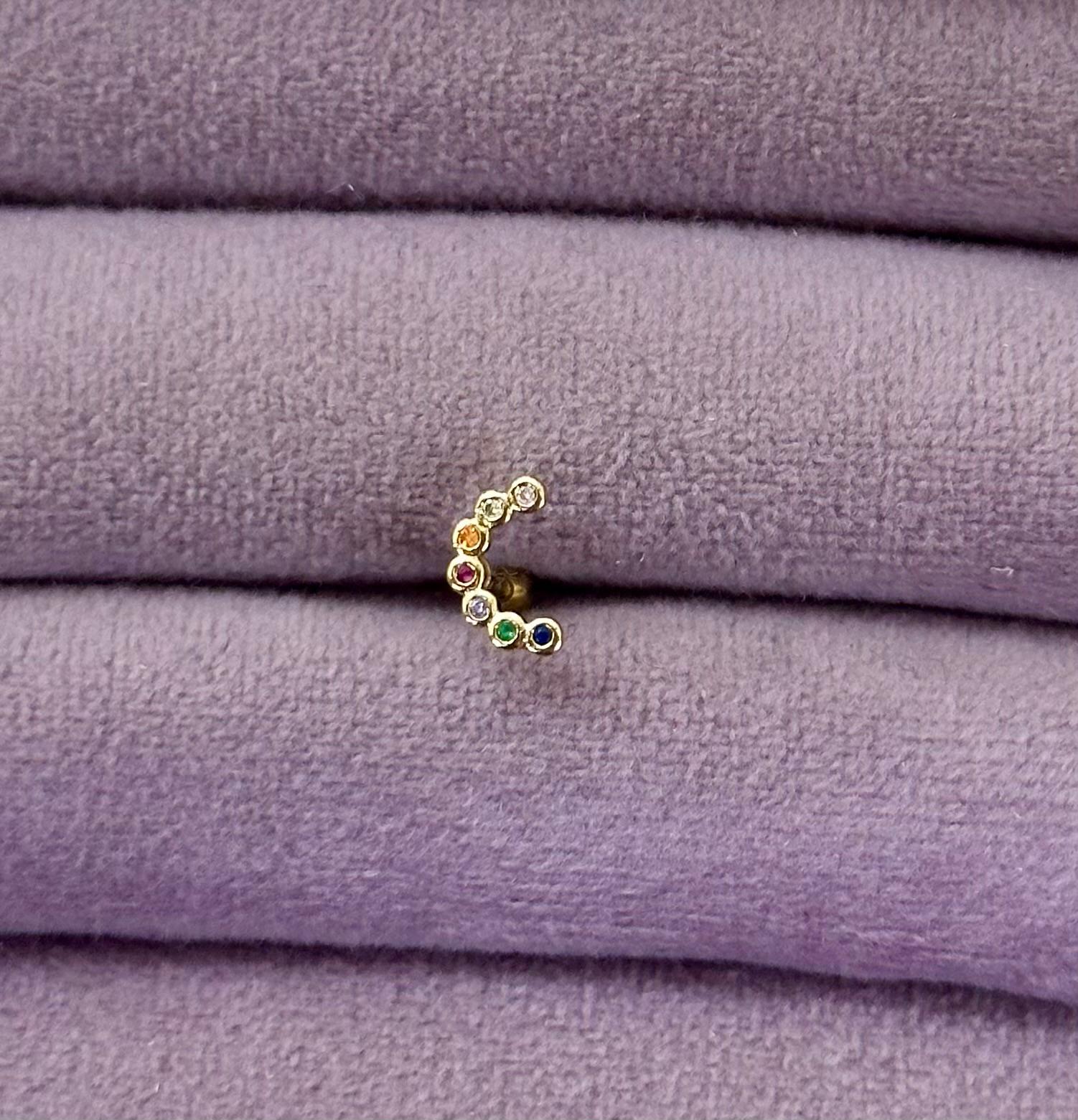 Gökkuşağı Taşlı Minimalist Hilal Piercing