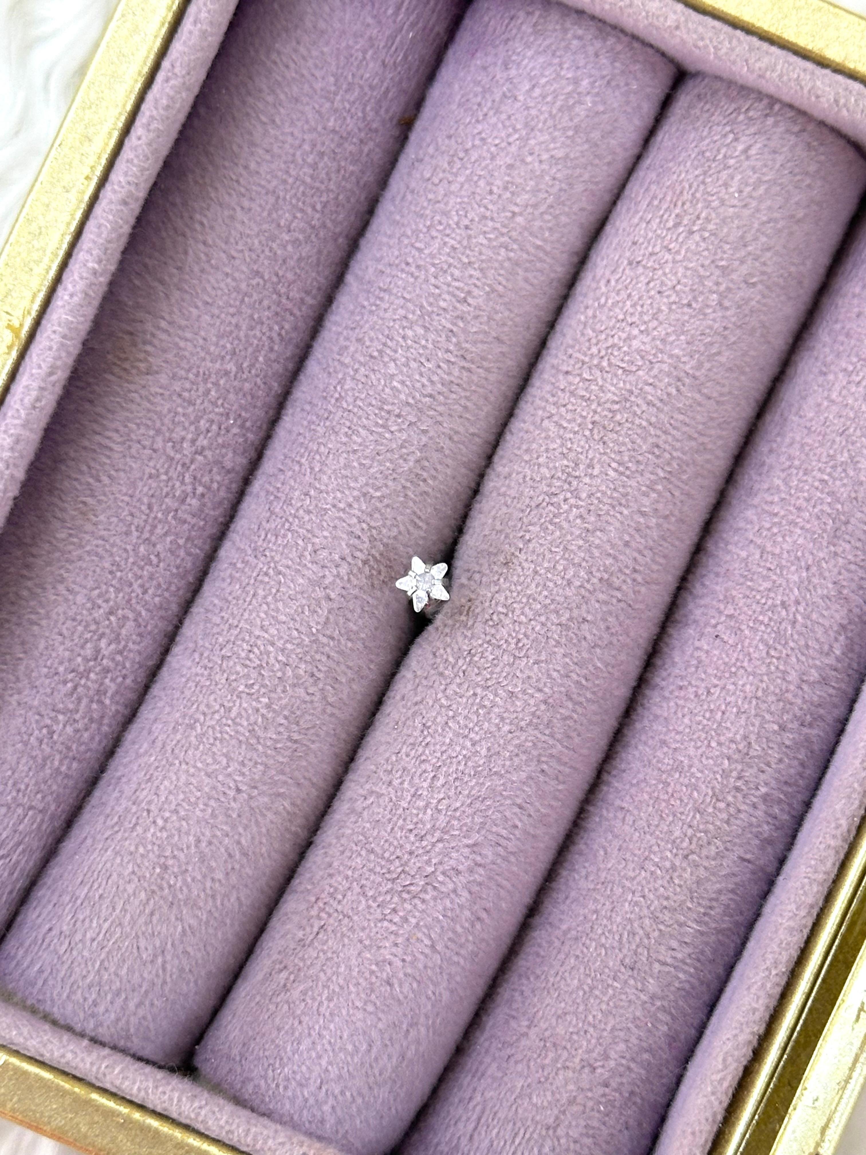🌼 Tomurcuk  – Zirkon Mini Piercing (Çelik)