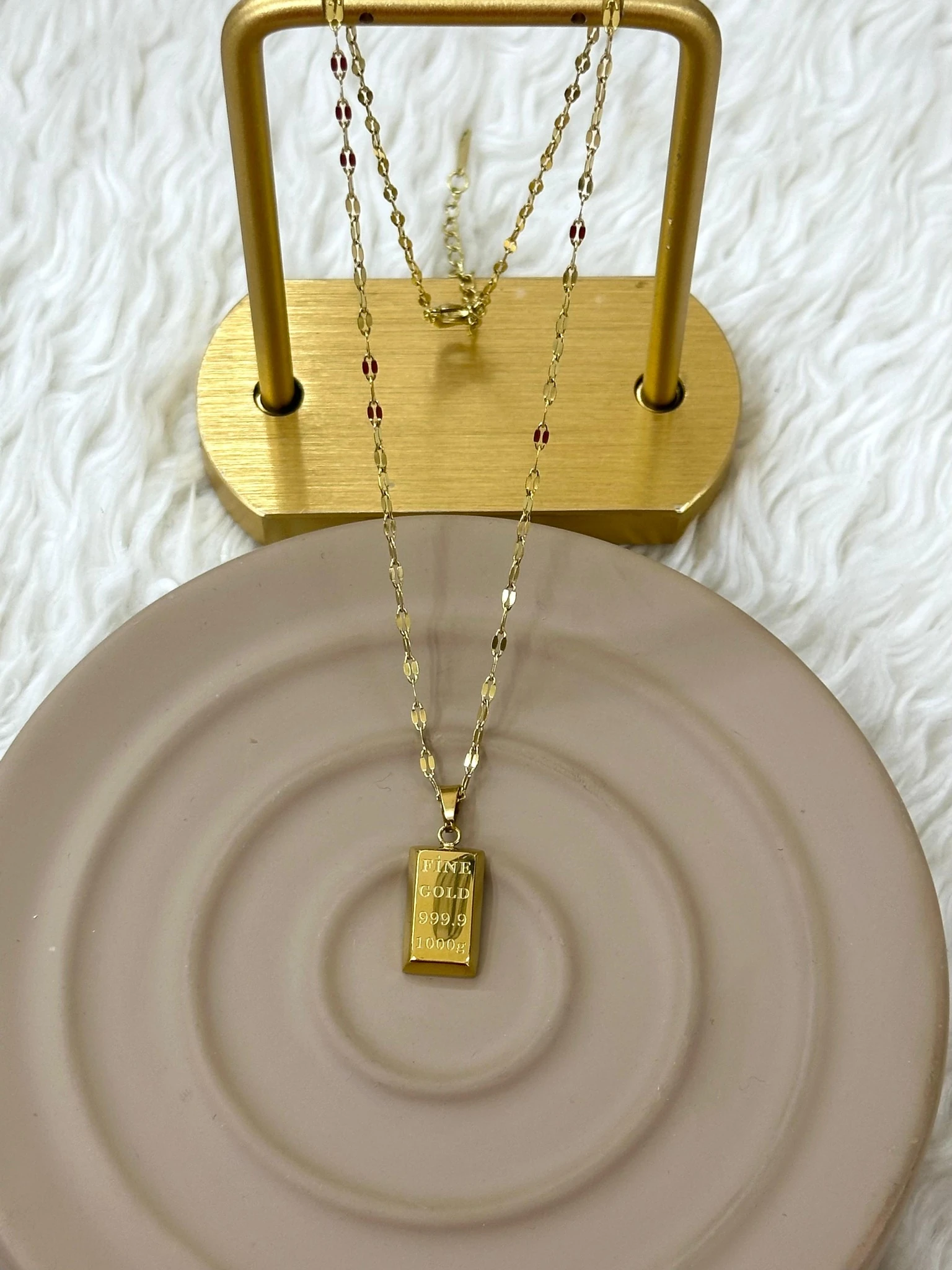 💛✨ Külçe Gold Figürlü Zarif Kolye ✨💛