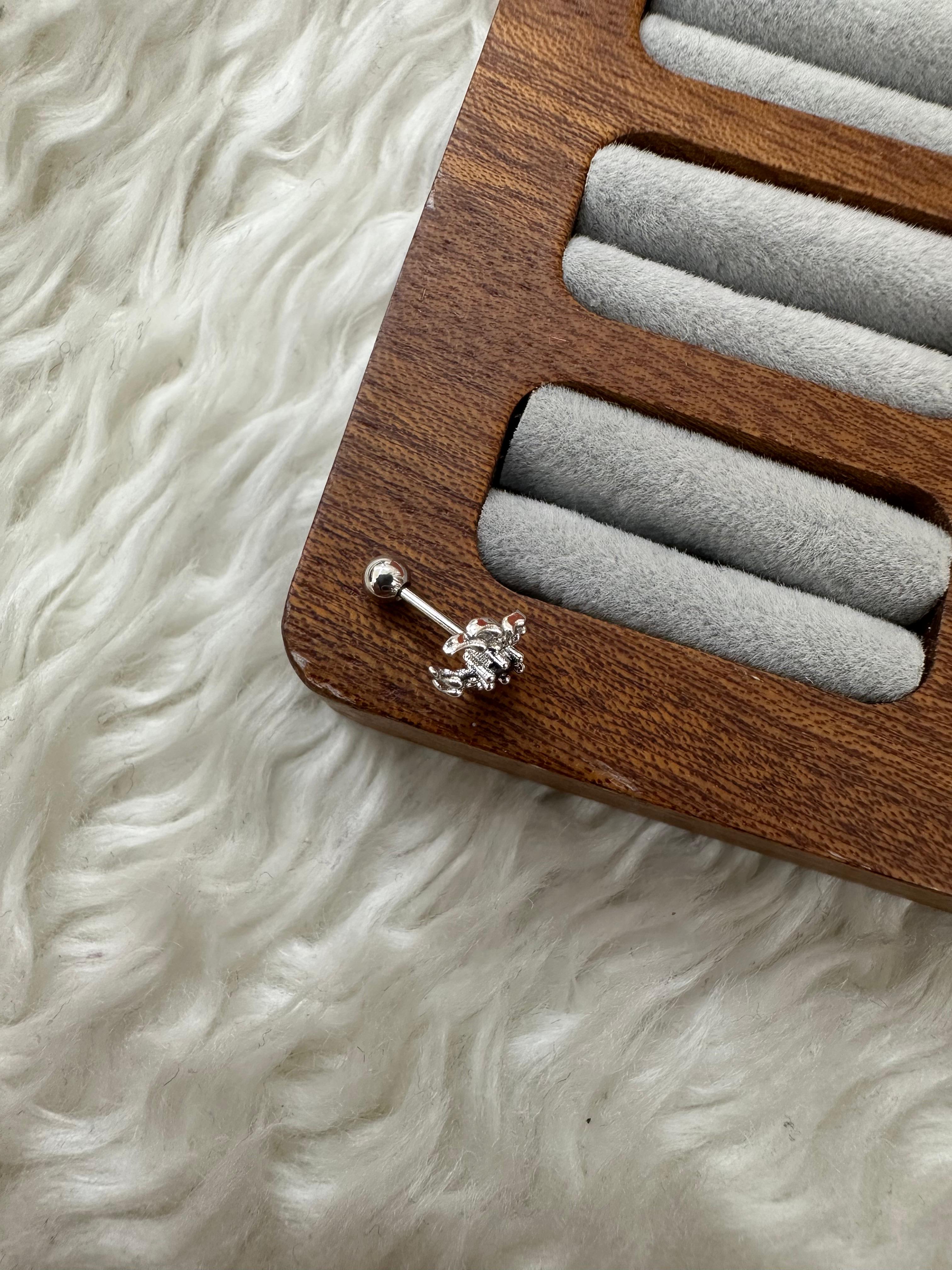 Gotik Örümcek Piercing