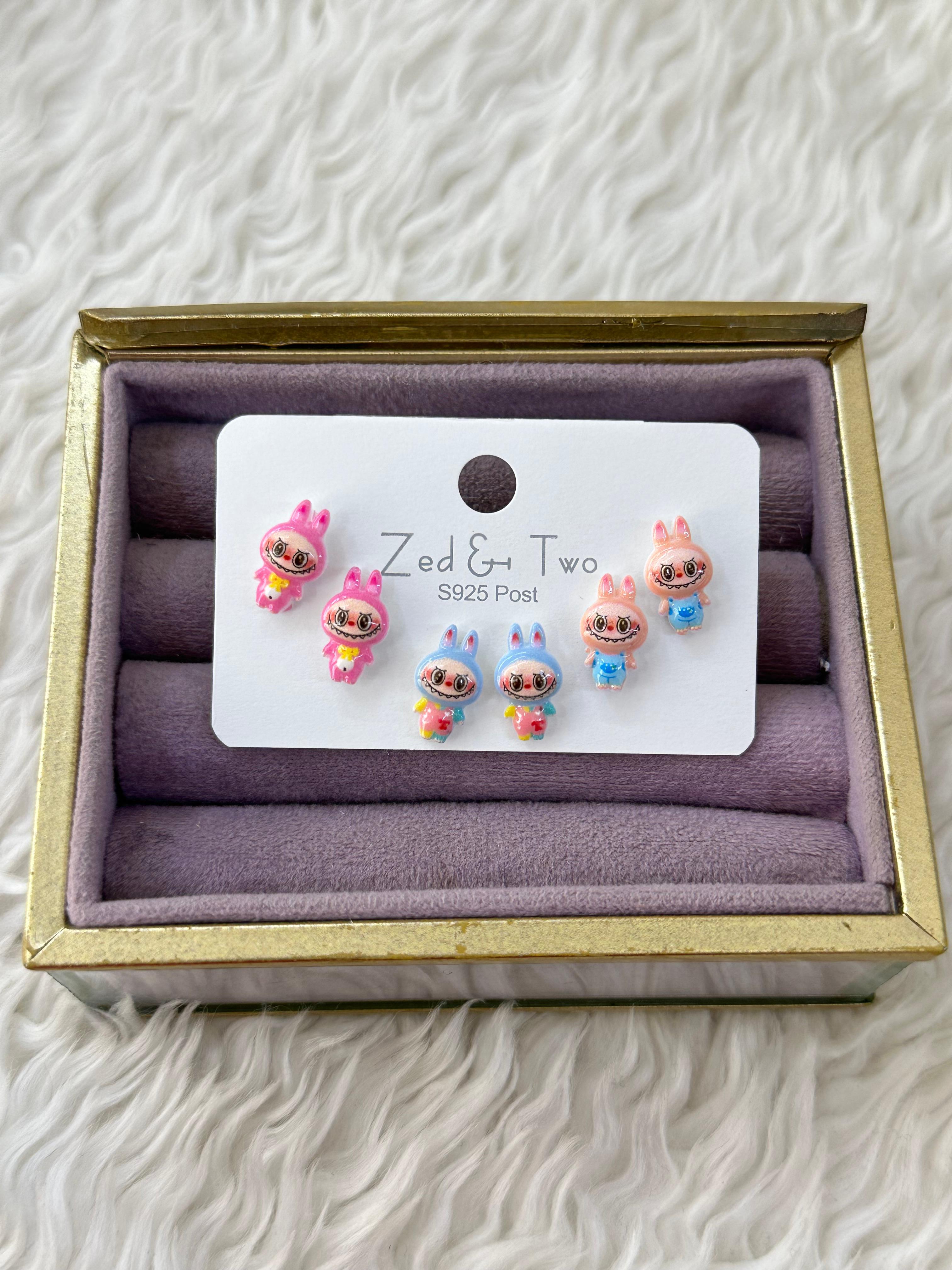 🐰 Tatlı Tavşan Çetesi! 3'lü Pembe ve Mavi Figür Küpe Seti! 💖