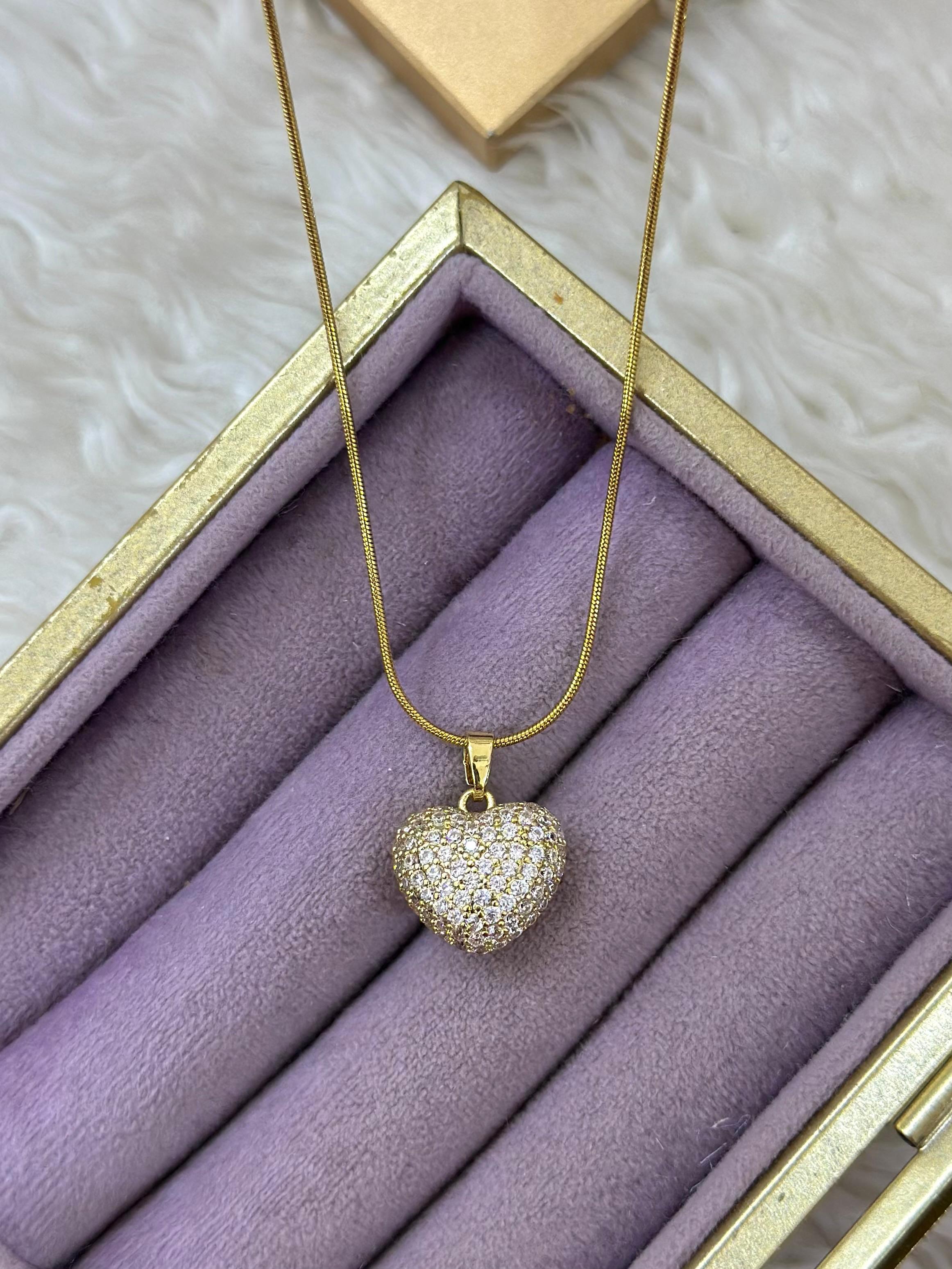 Pırlanta Görünümlü Işıltılı Kalp Kolye