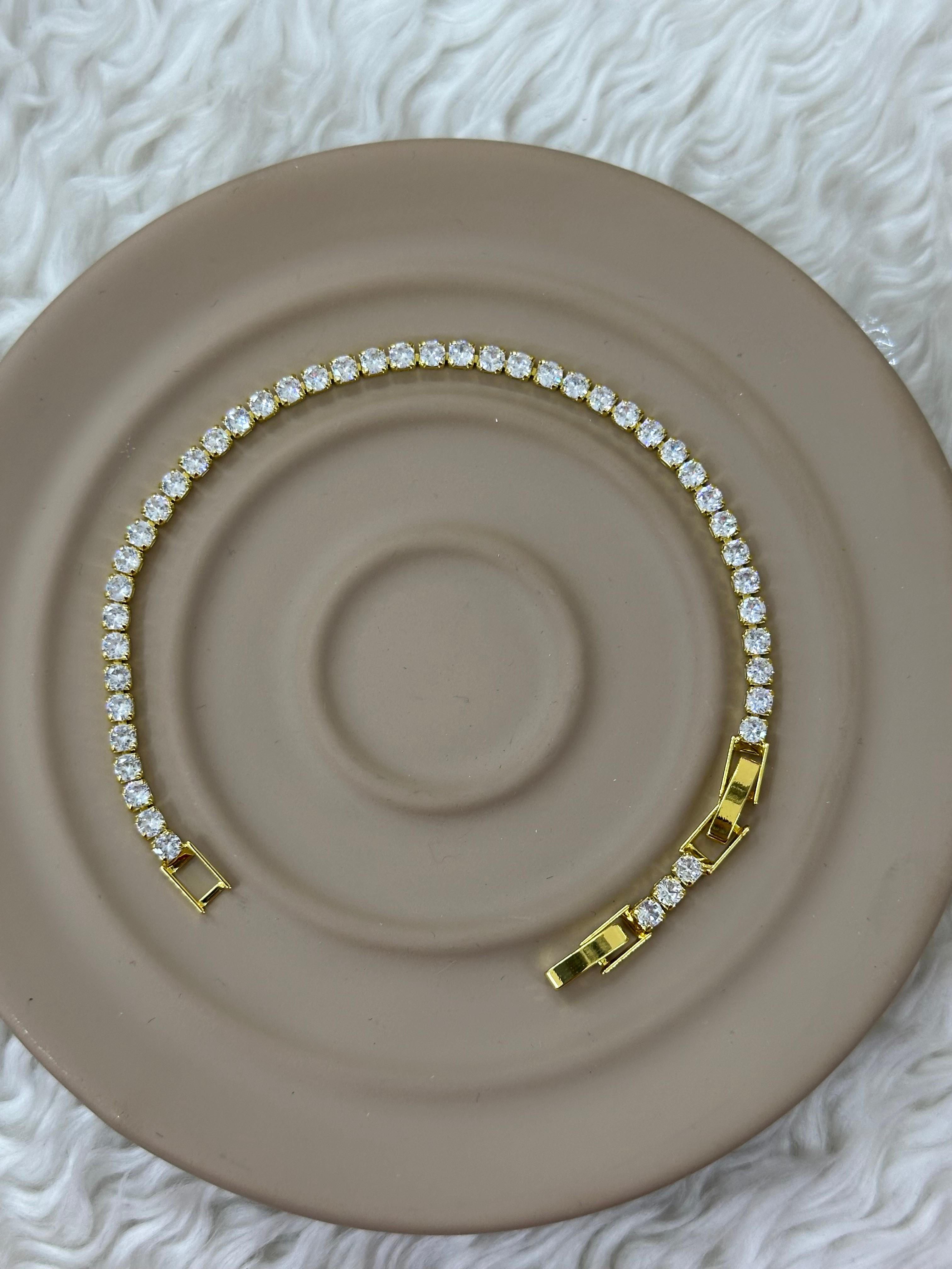 ✨ Gold Su Yolu Işıltısı: Altının Lüksü ve Pırıltısı 👑