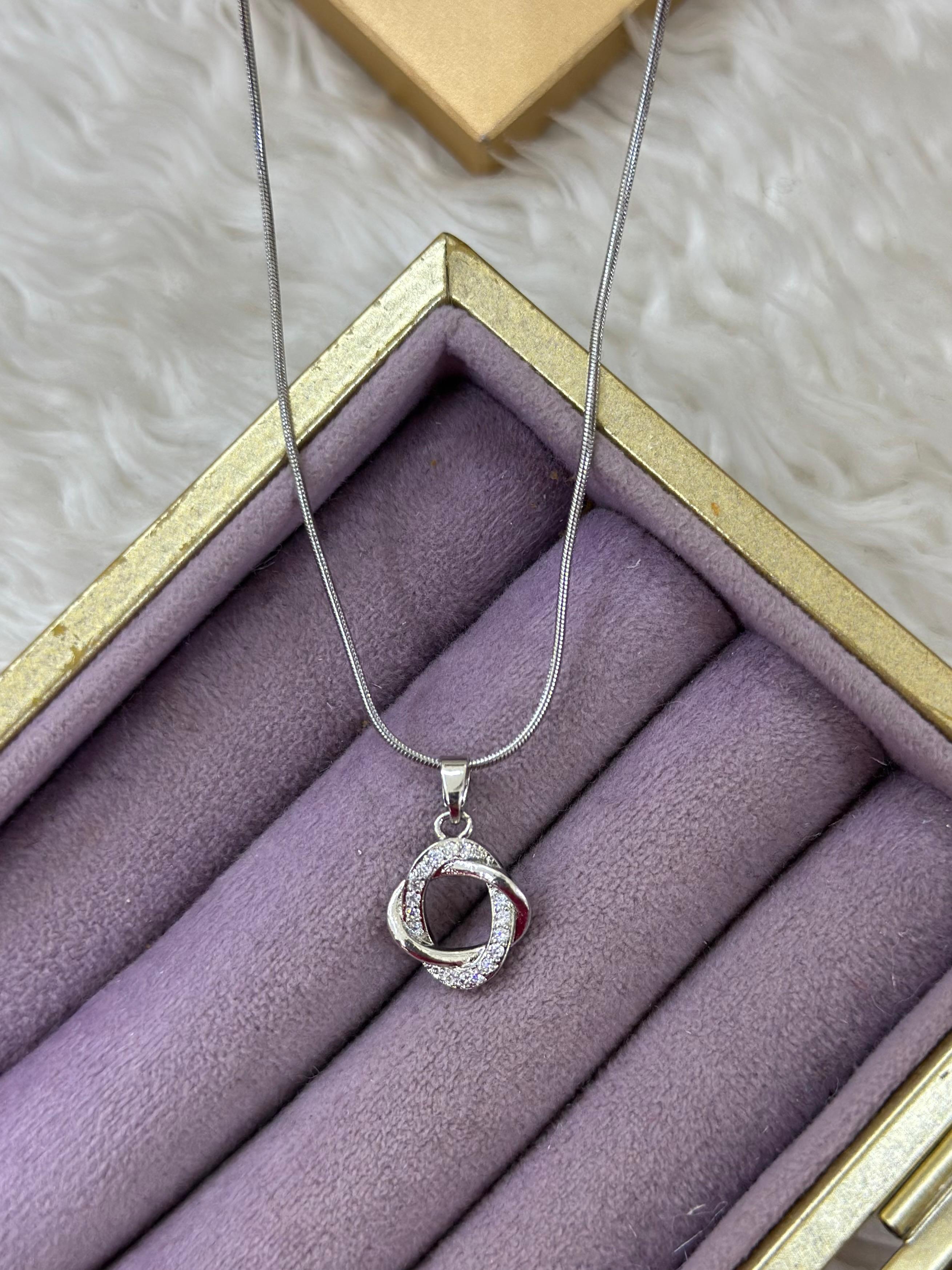 İç İçe Sonsuzluk Kolyesi 💫