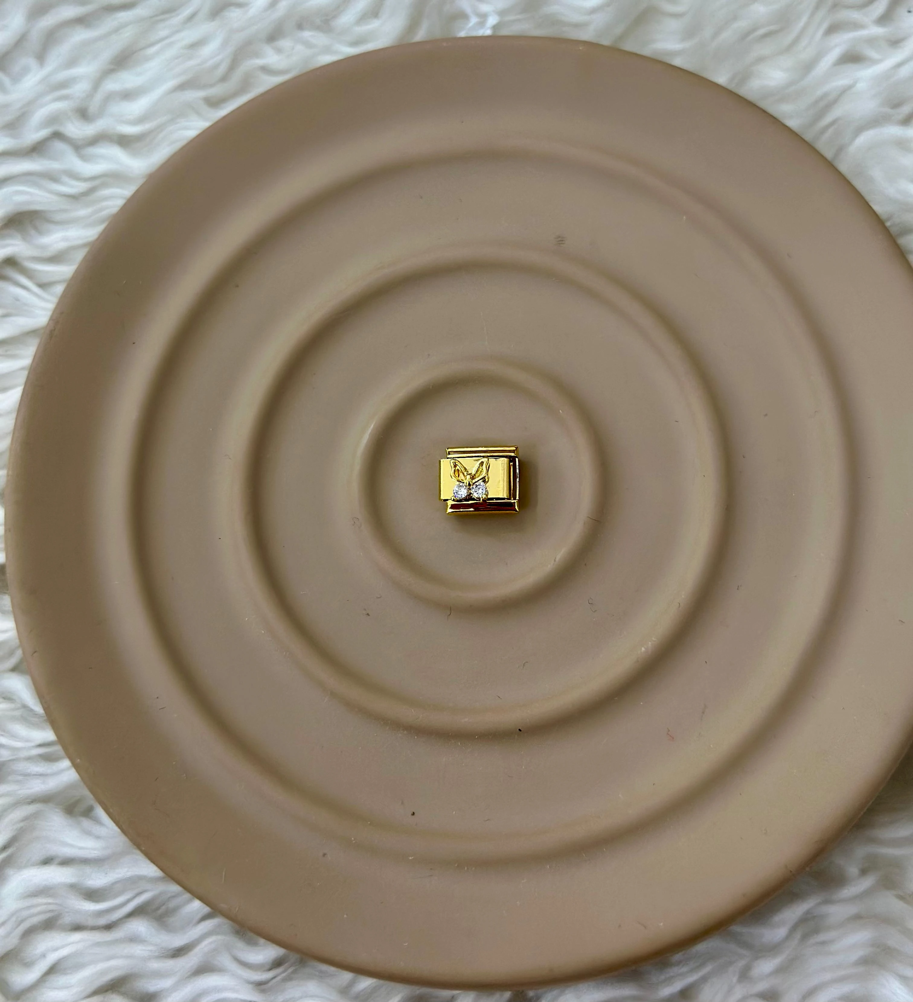 Nomination Charm: Altın Kelebek Dansı! 🦋💛