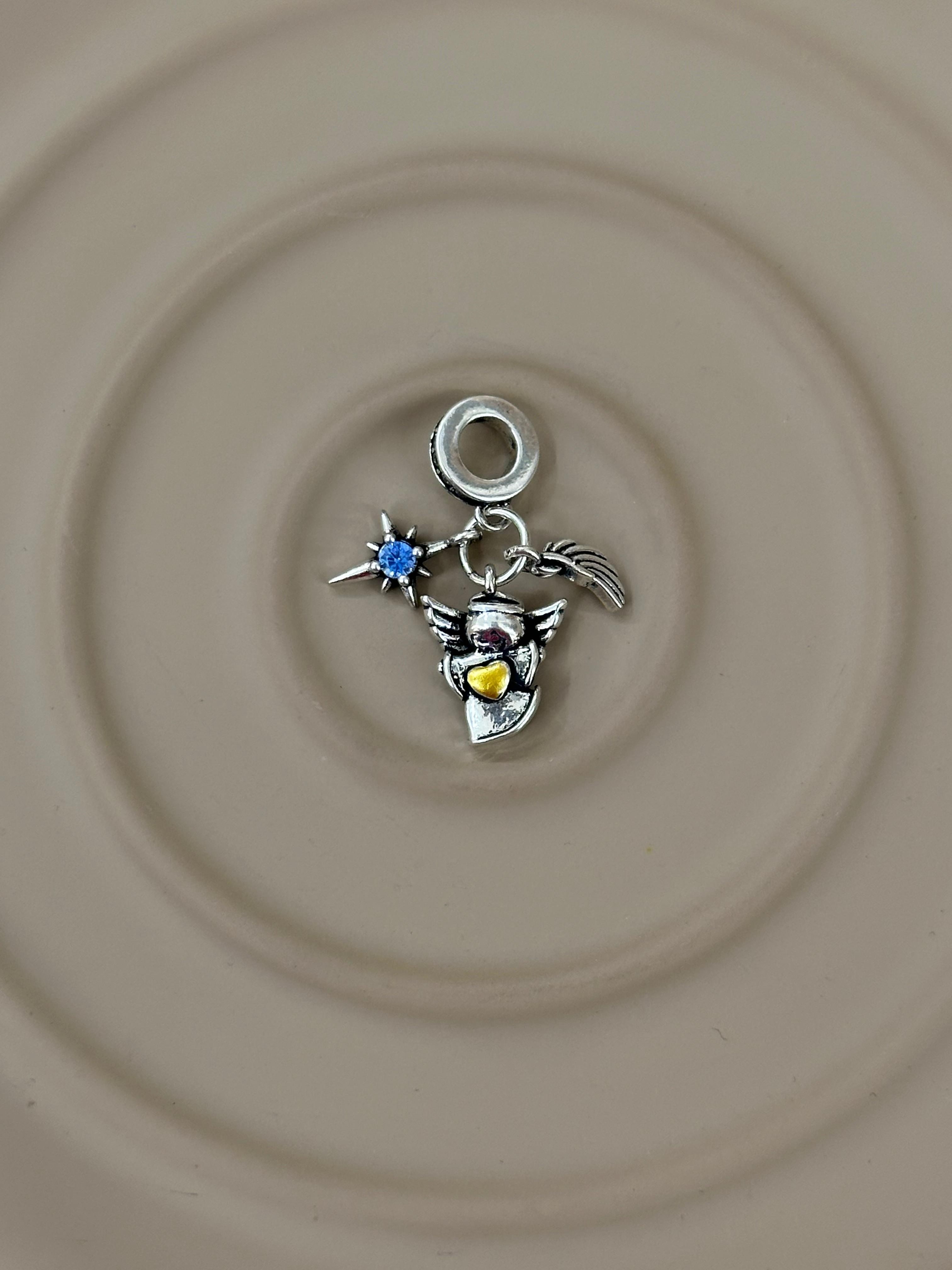 “Gökyüzü Koruyucusu” Melek Charm