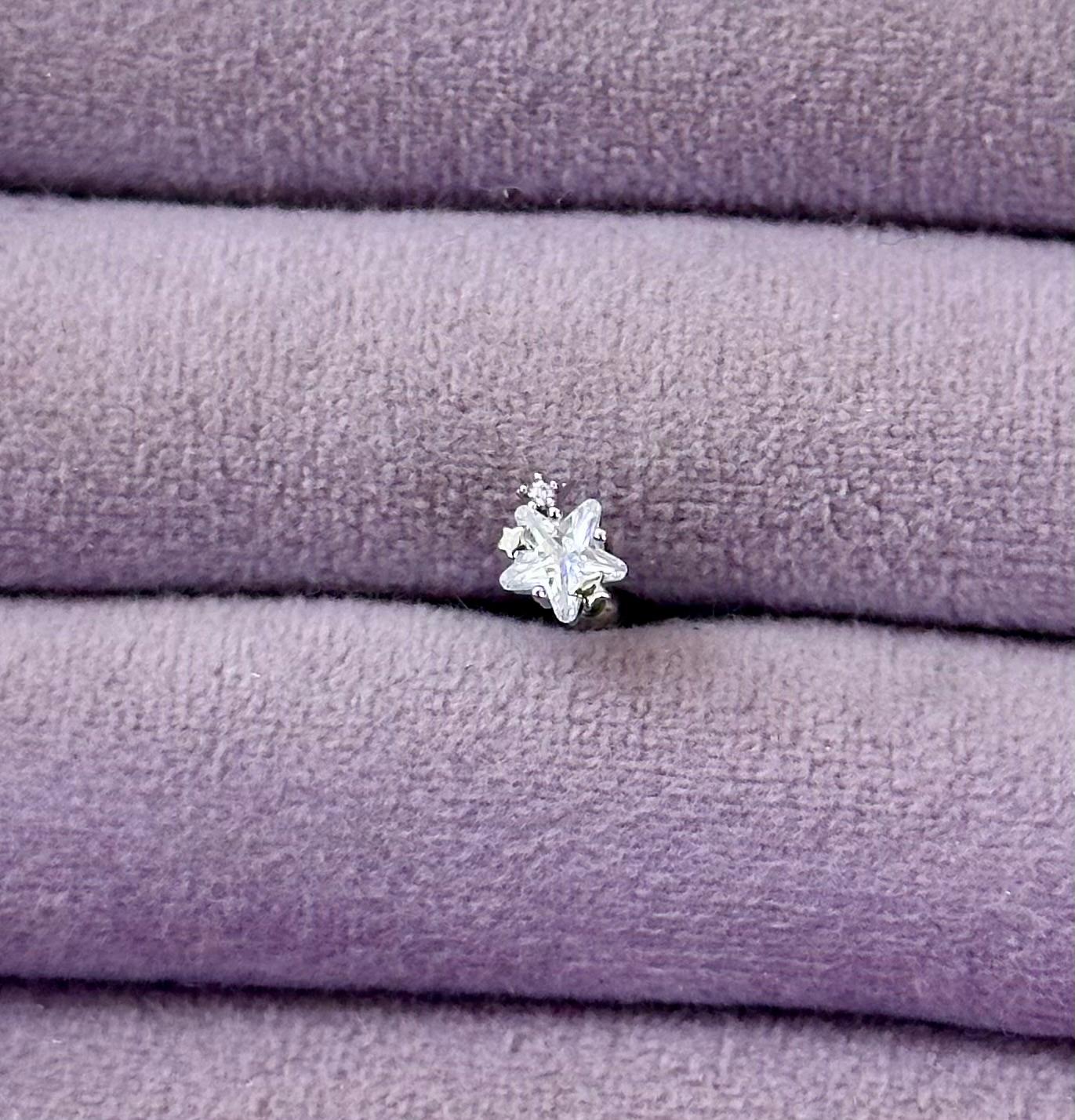 Işıltılı Yıldız Taşlı Kıkırdak/Helix Piercing