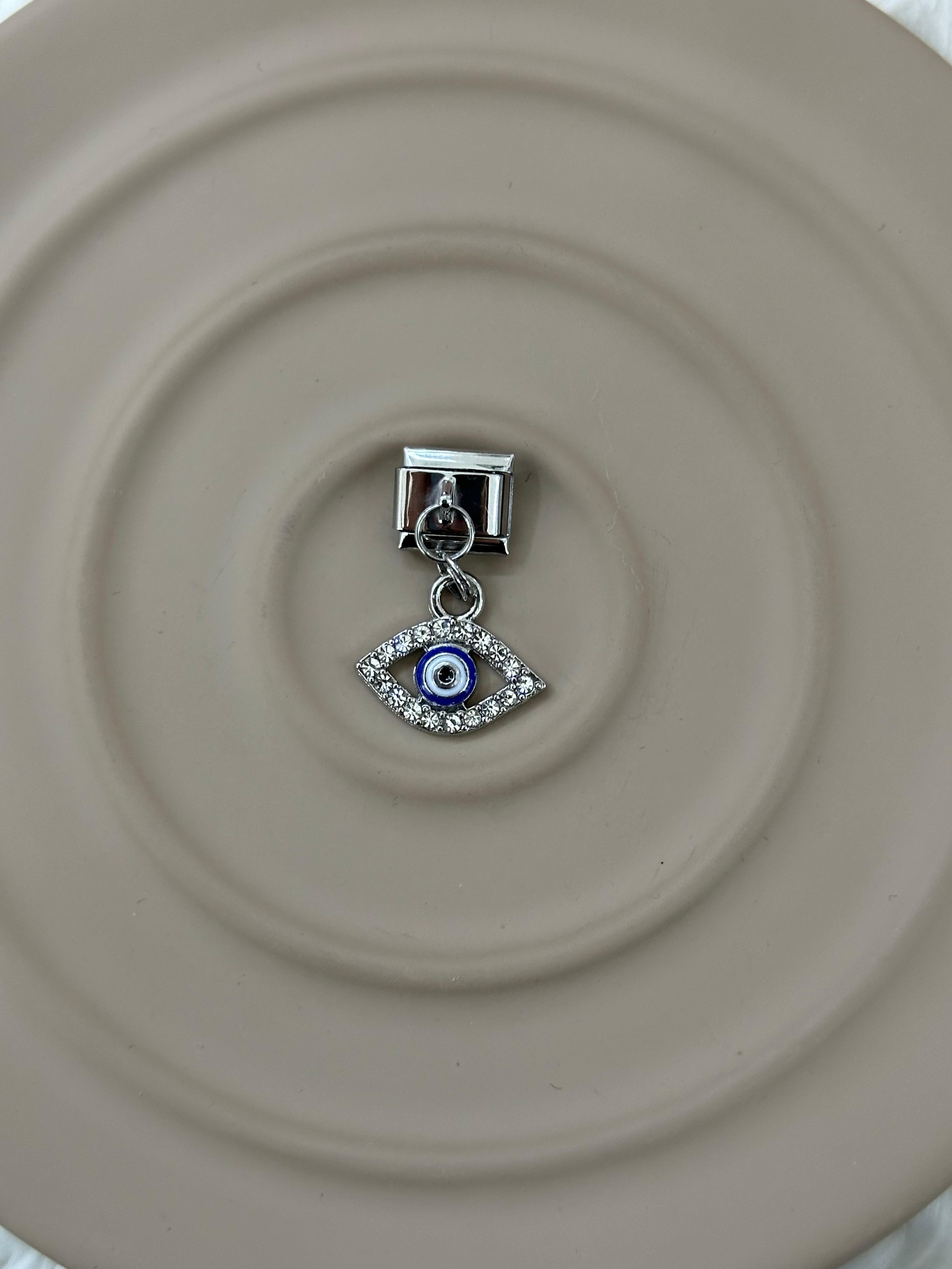 Nomination Charm