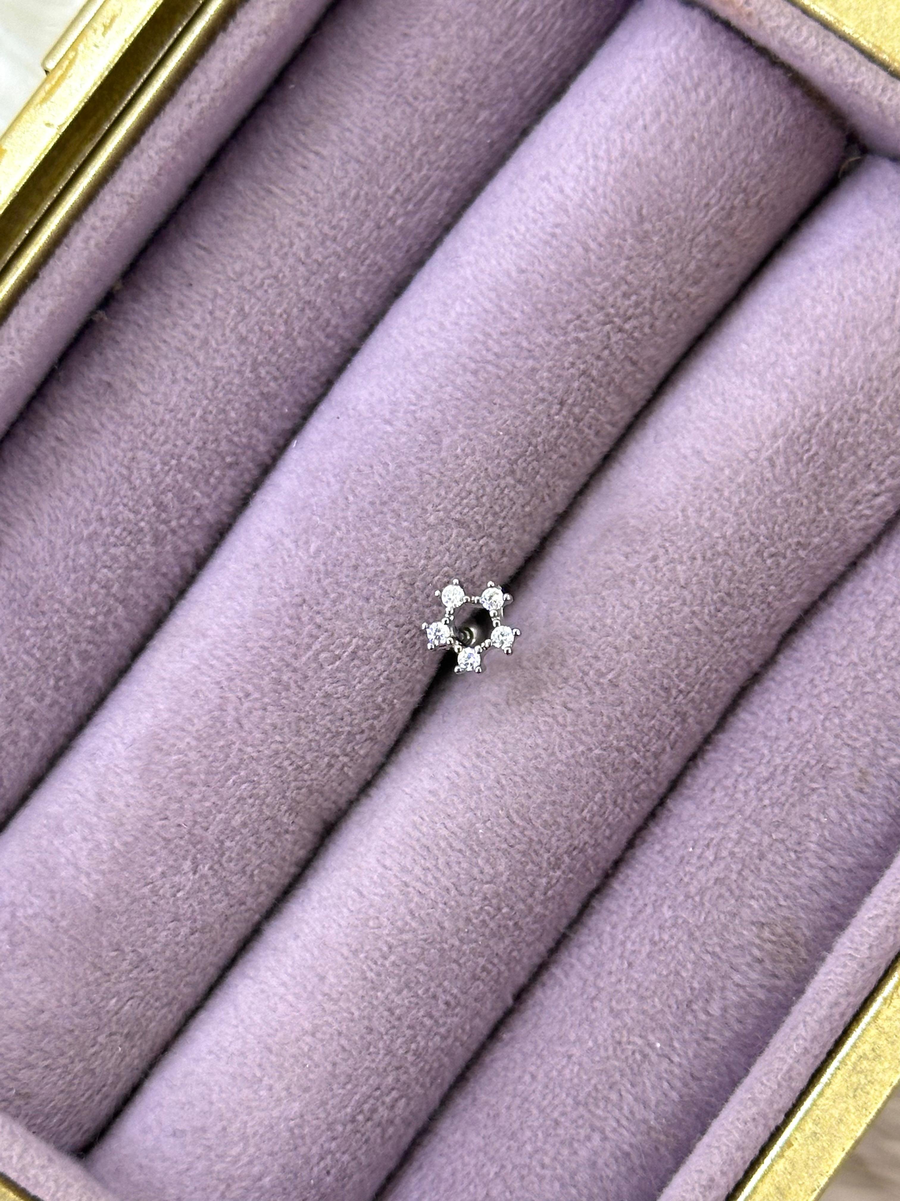 ✨ Kristal Çiçek Çelik Piercing ✨